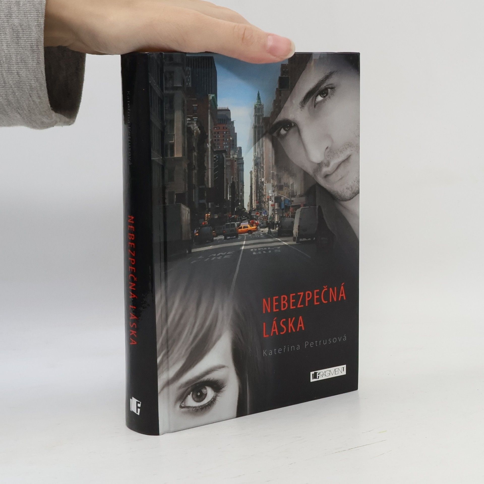 Nebezpečná láska (1. díl série Bavettovi)