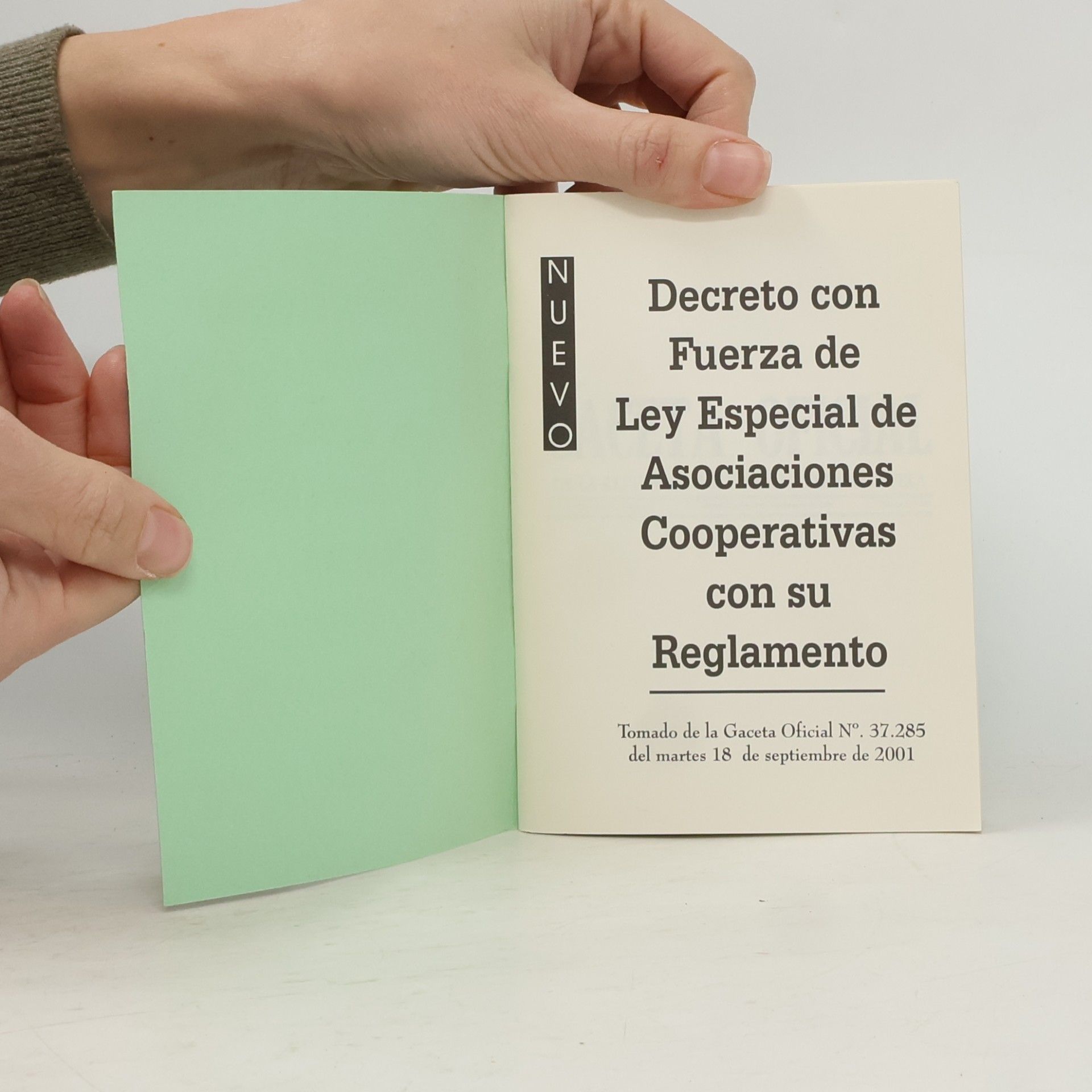 Kolektiv autorů Decreto con Fuerza de Ley Especial de Asociaciones Cooperativas