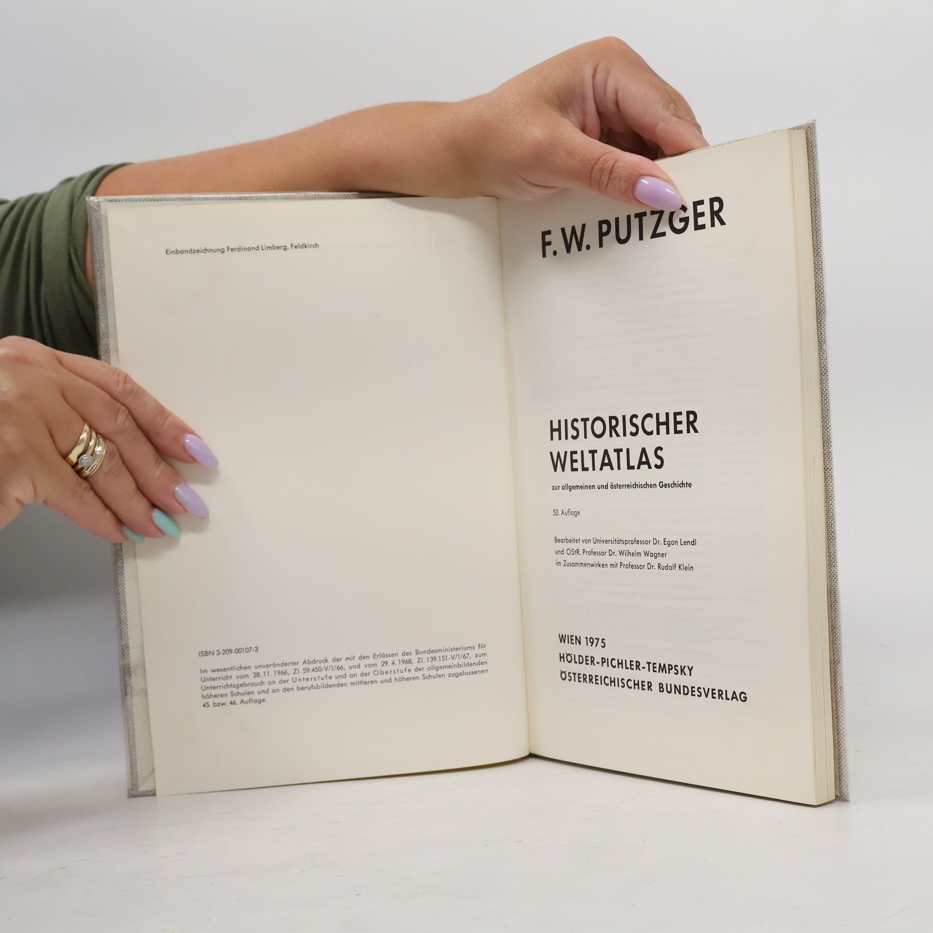 Putzger Historischer Weltatlas