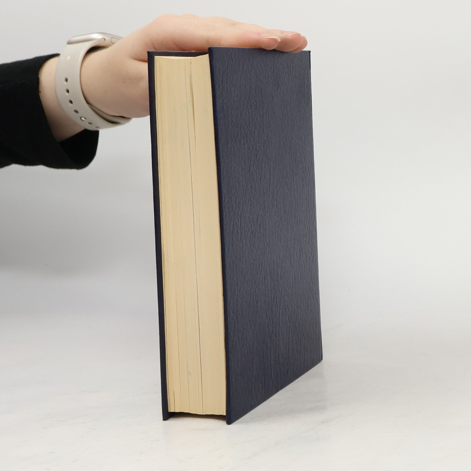 Kolektiv autorů Reader's Digest Auswahlbücher. Flucht ans Ende der Welt. In Jedem Tag steckt ein Geschenk. Der Lord muss sterben. König der Wildnis