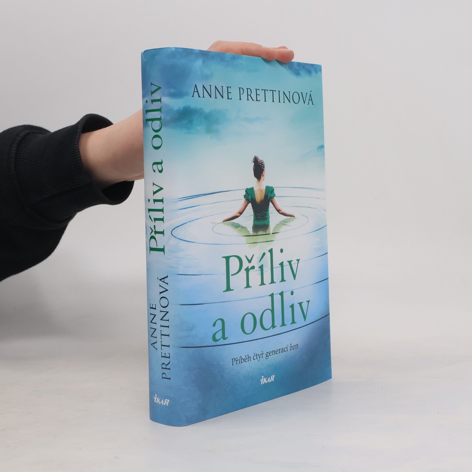 Příliv a odliv : příběh čtyř generací žen