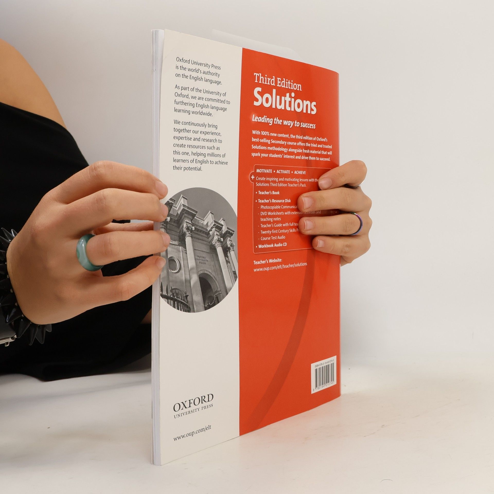 Autorenkollektiv Maturita Solutions. Pre-intermediate