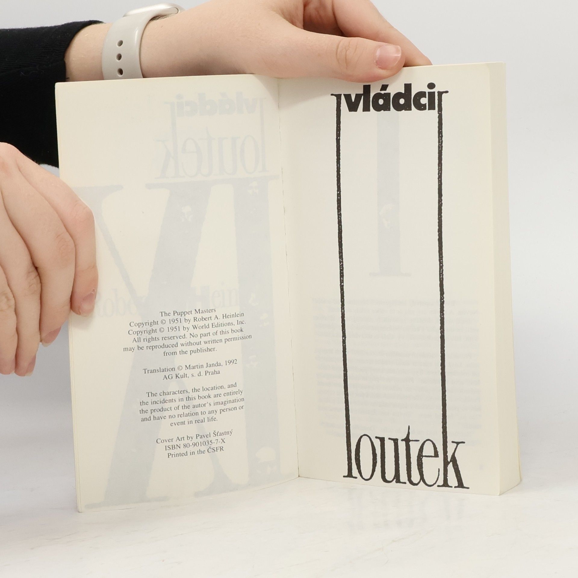 Robert A. Heinlein Vládci loutek