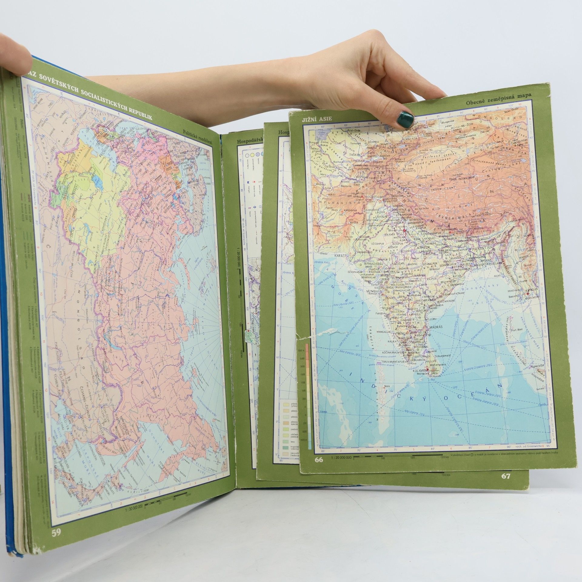 Kolektiv autorů Atlas světa