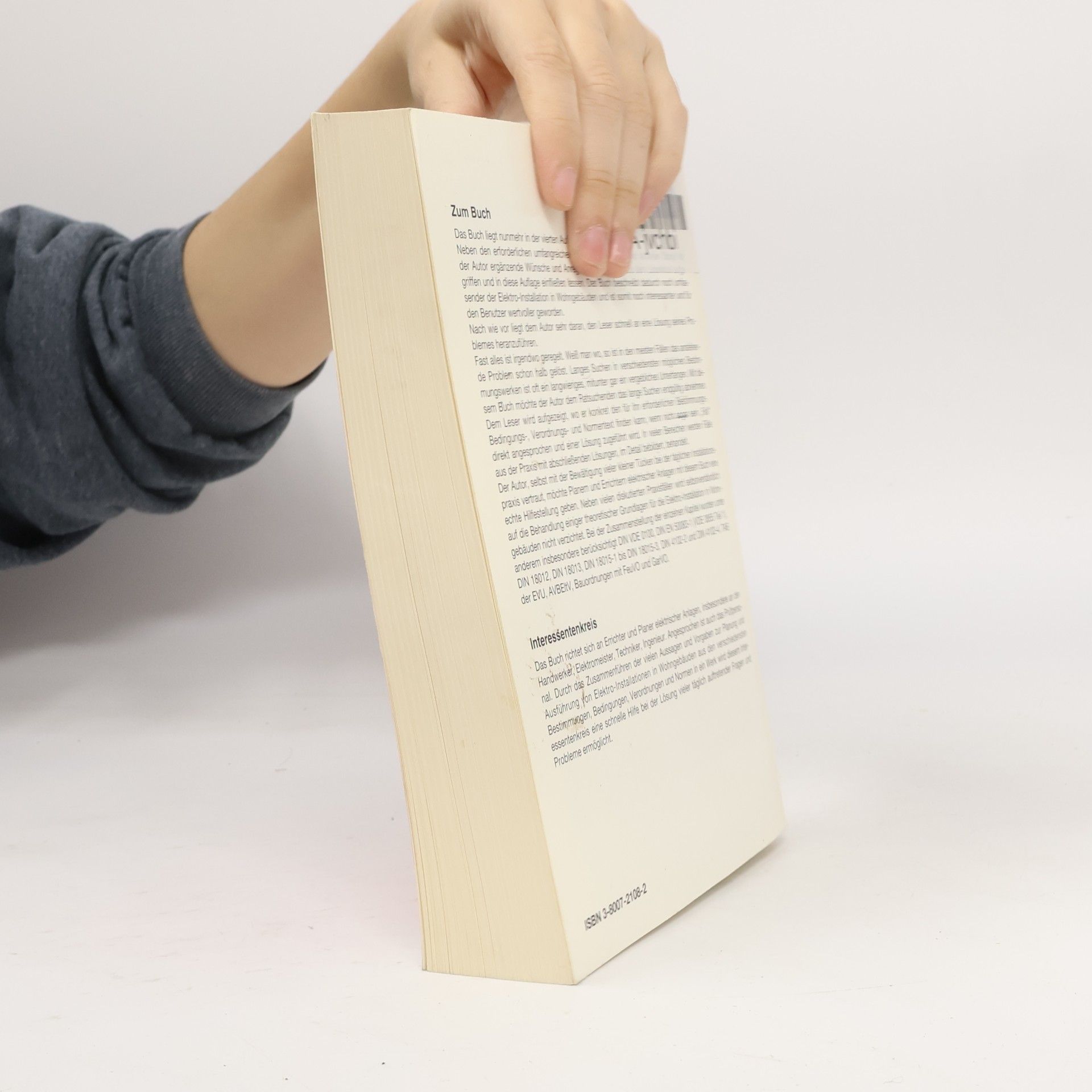 Dieter Vogt Elektro-Installation in Wohngebäuden. Handbuch für die Installationspraxis - 4. Auflage