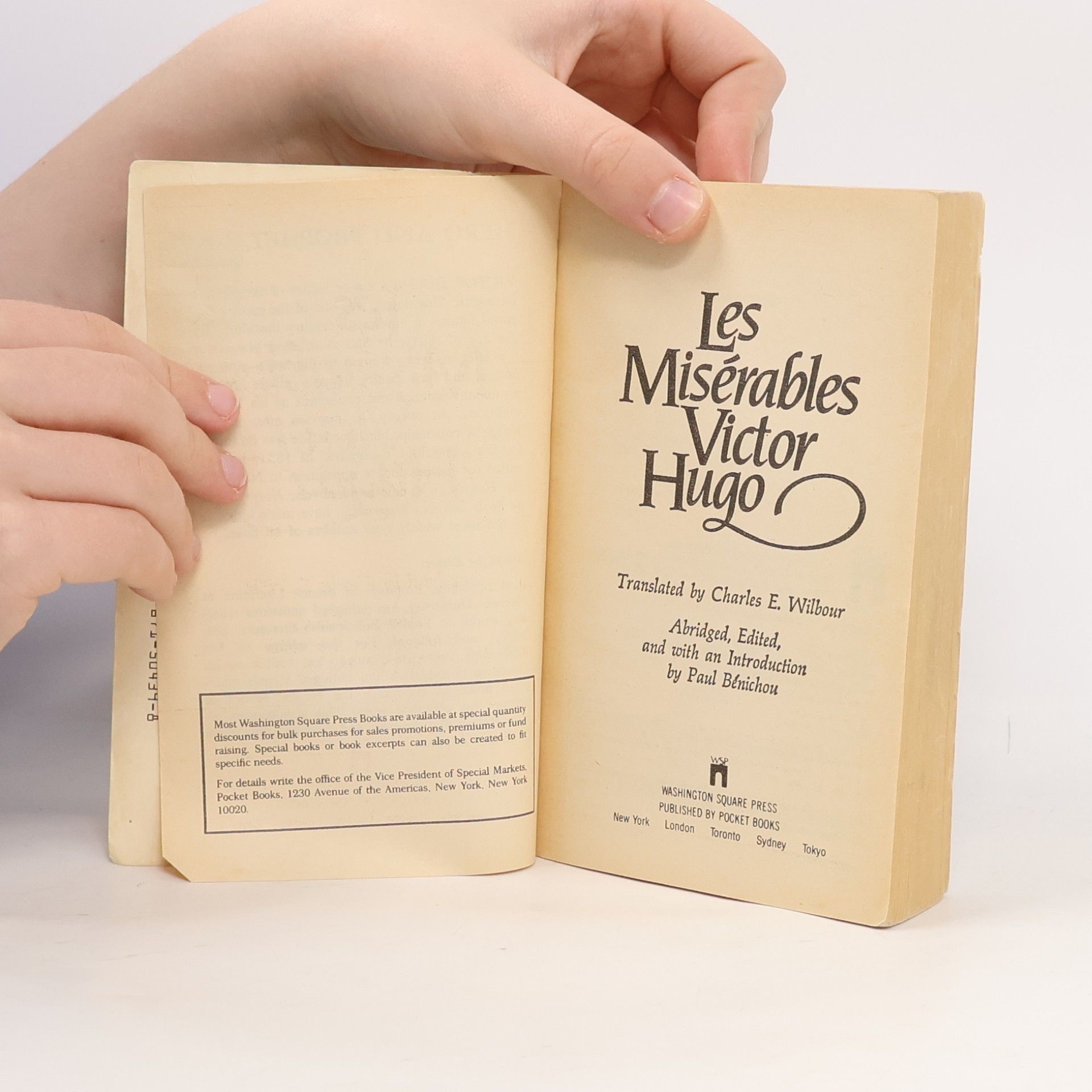 Victor Hugo Les Misérables - Translated by Charles E. Wilbour Abridged, Edited, and with an Introduction by Paul Bénichou