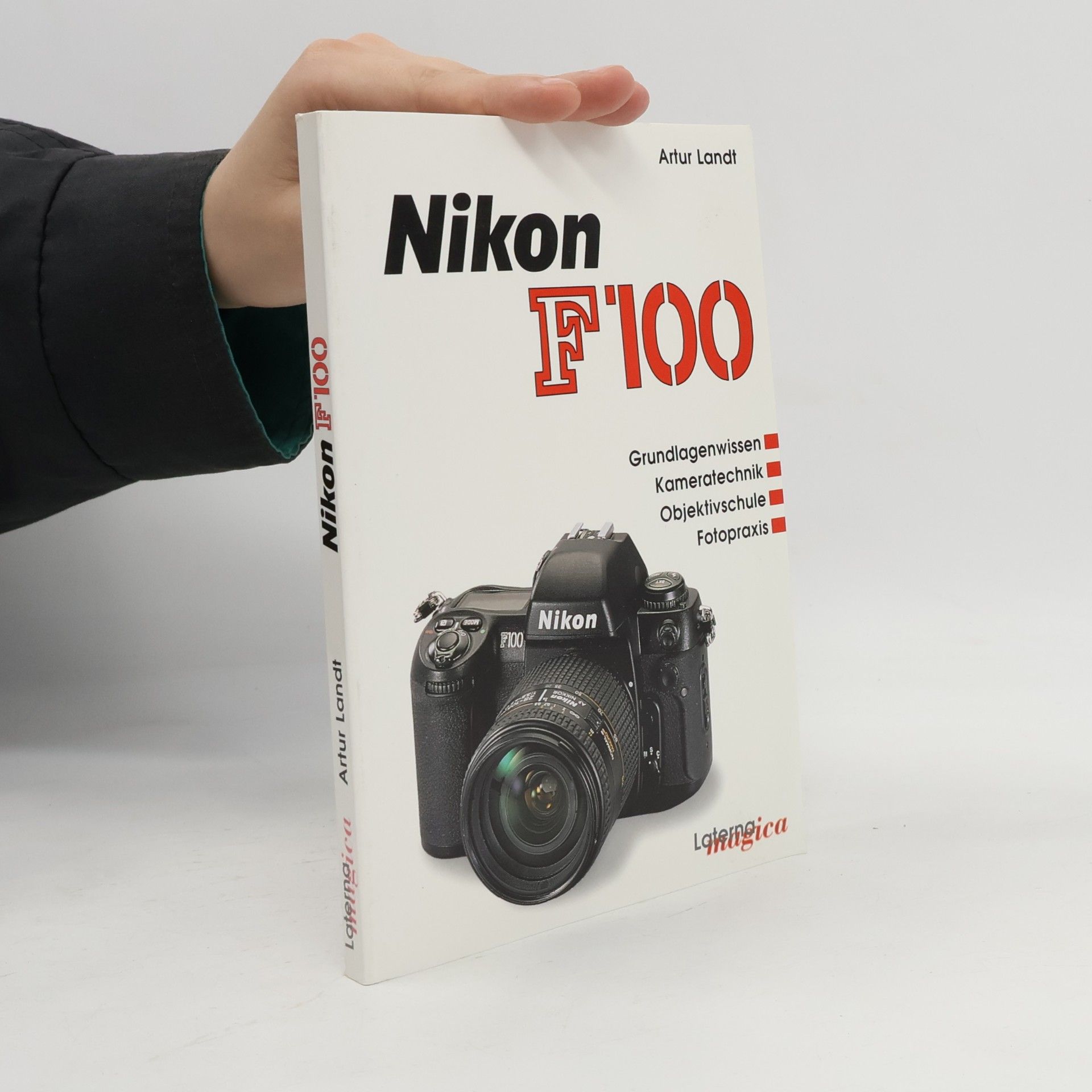 Nikon F100