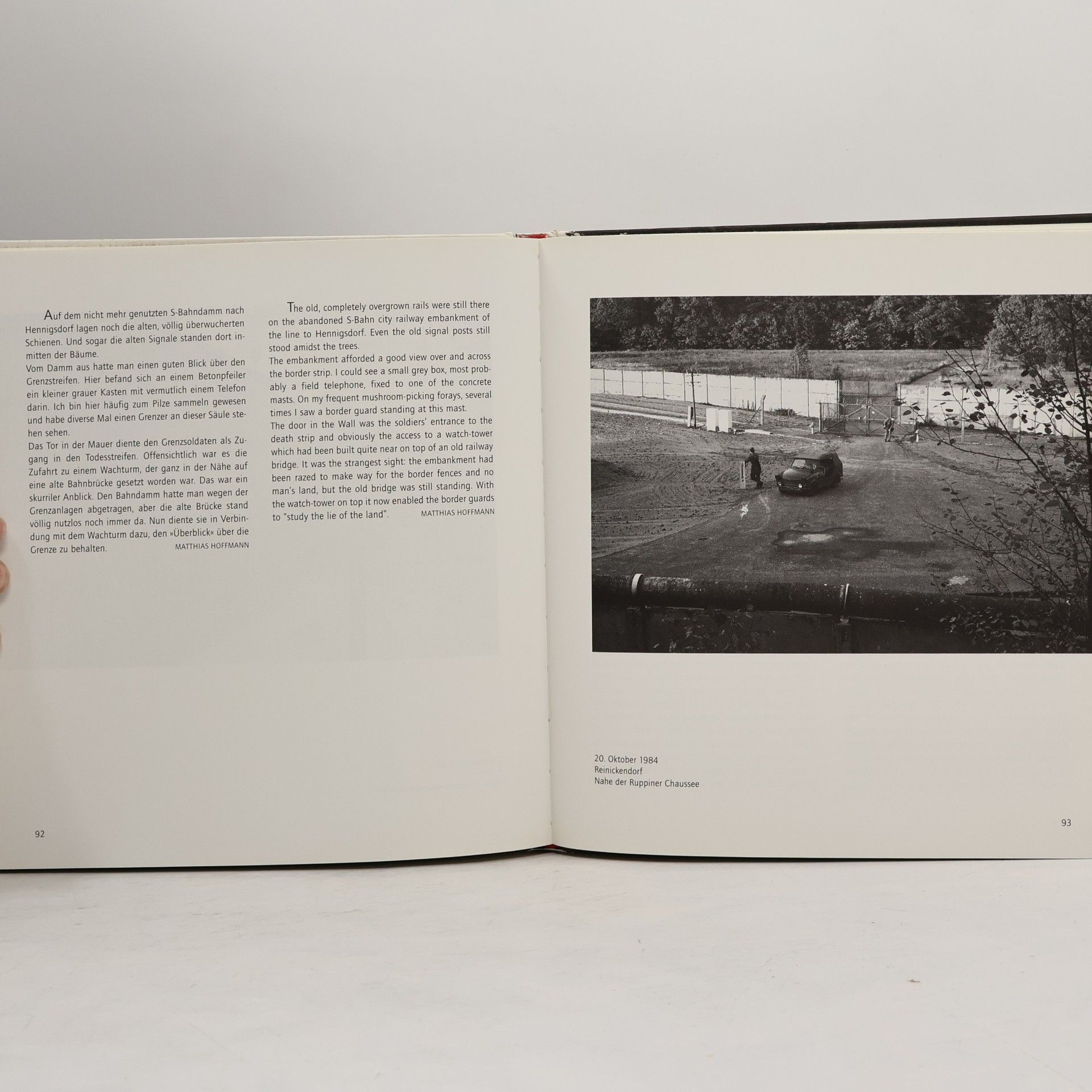 Matthias Hoffmann Leben mit der Mauer. Living with the Wall