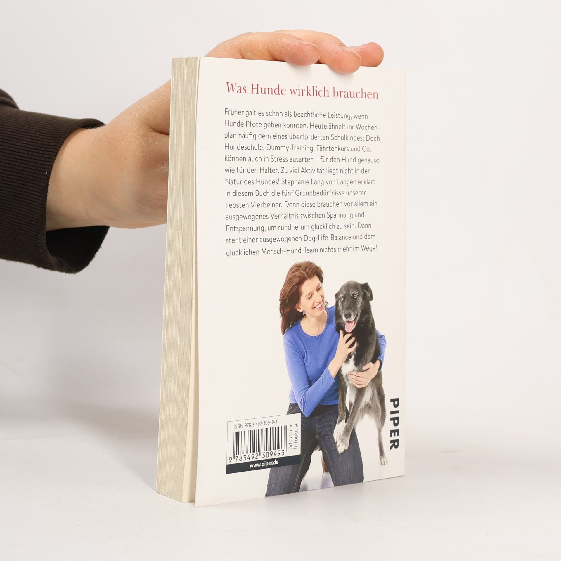 Stephanie Lang von Langen Entspannt mit Hund