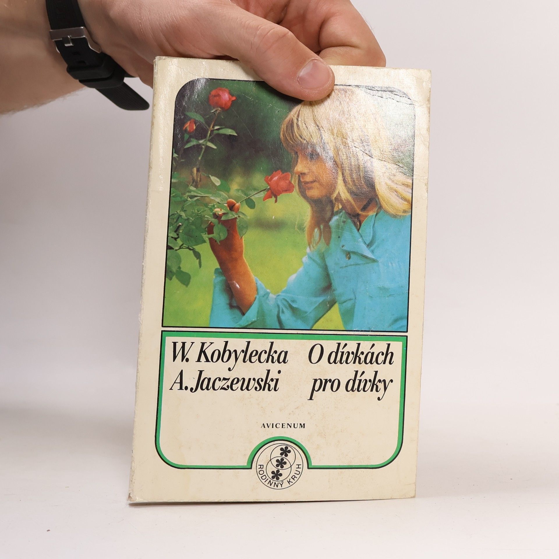 Wanda Kobylecka O dívkách pro dívky