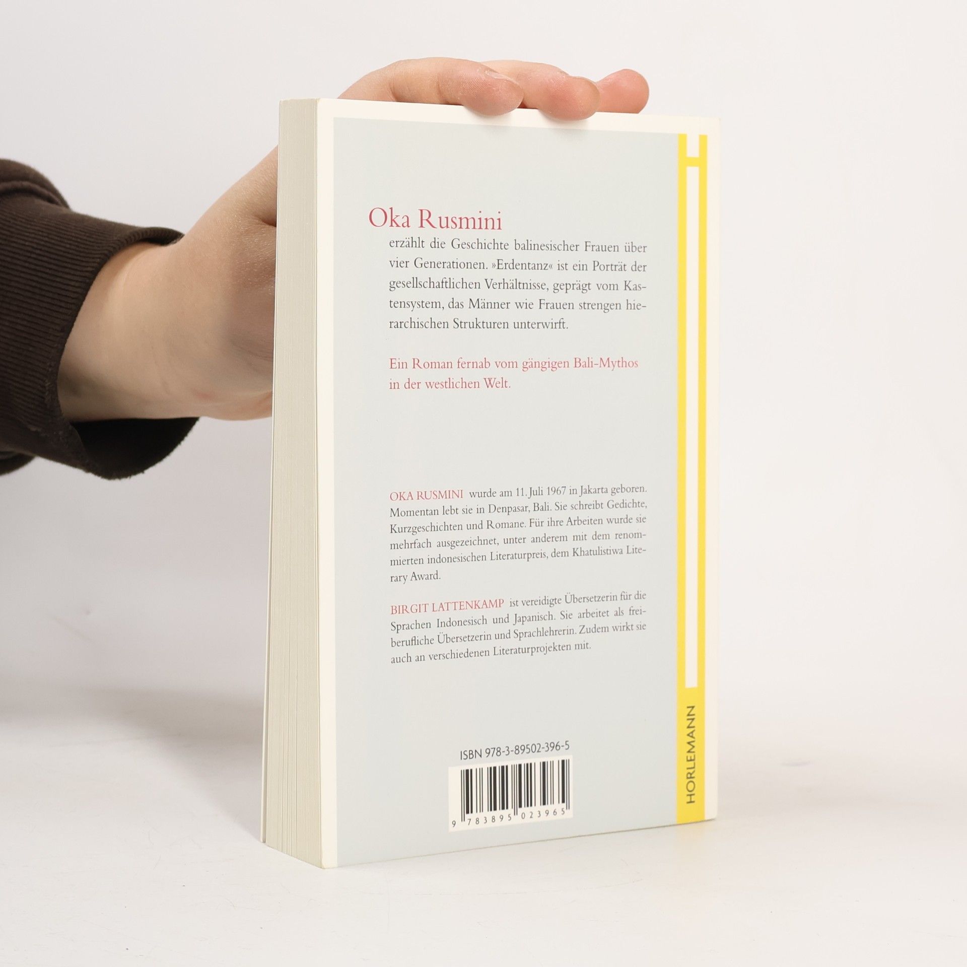 Oka Rusmini Erdentanz