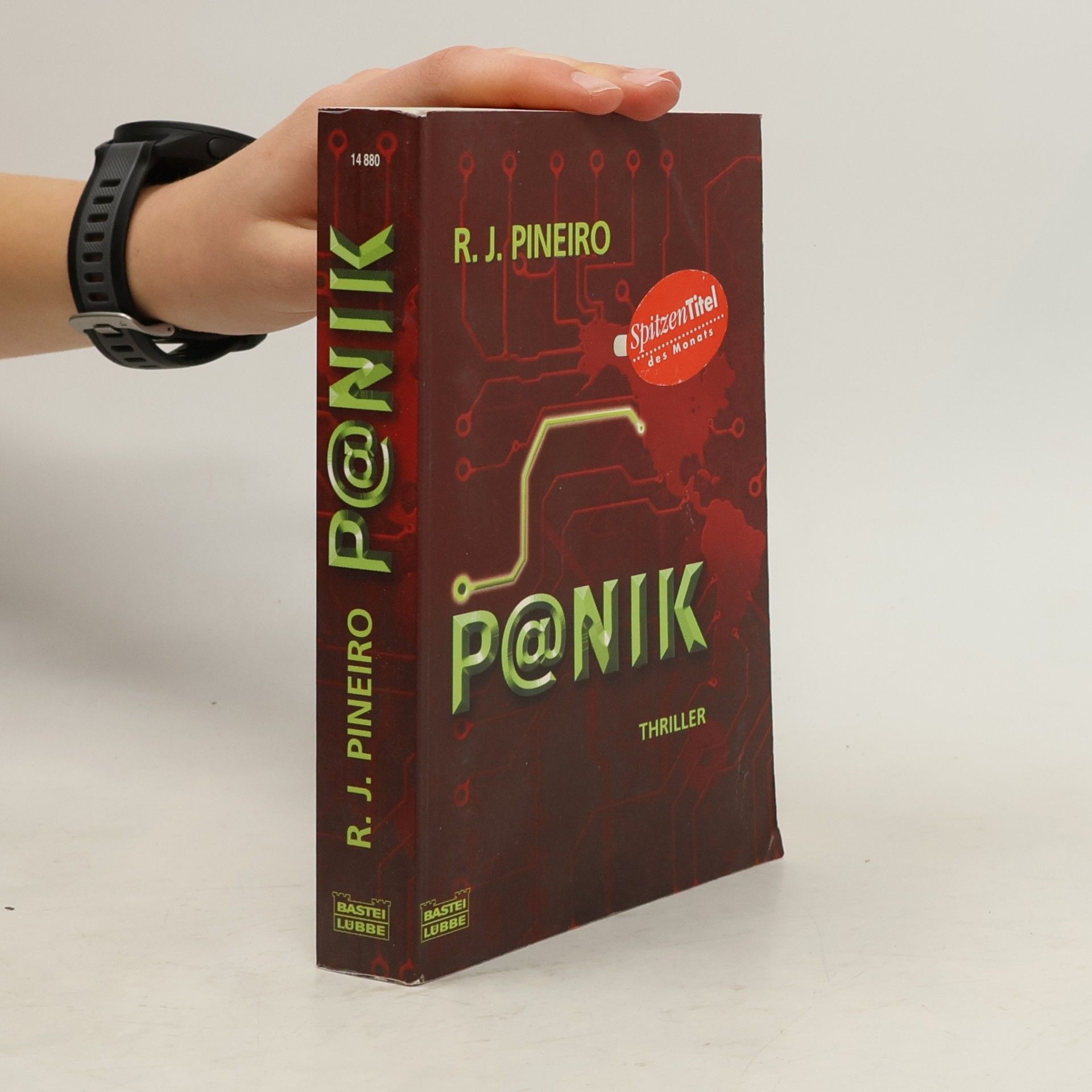 R. J. Pineiro Panik