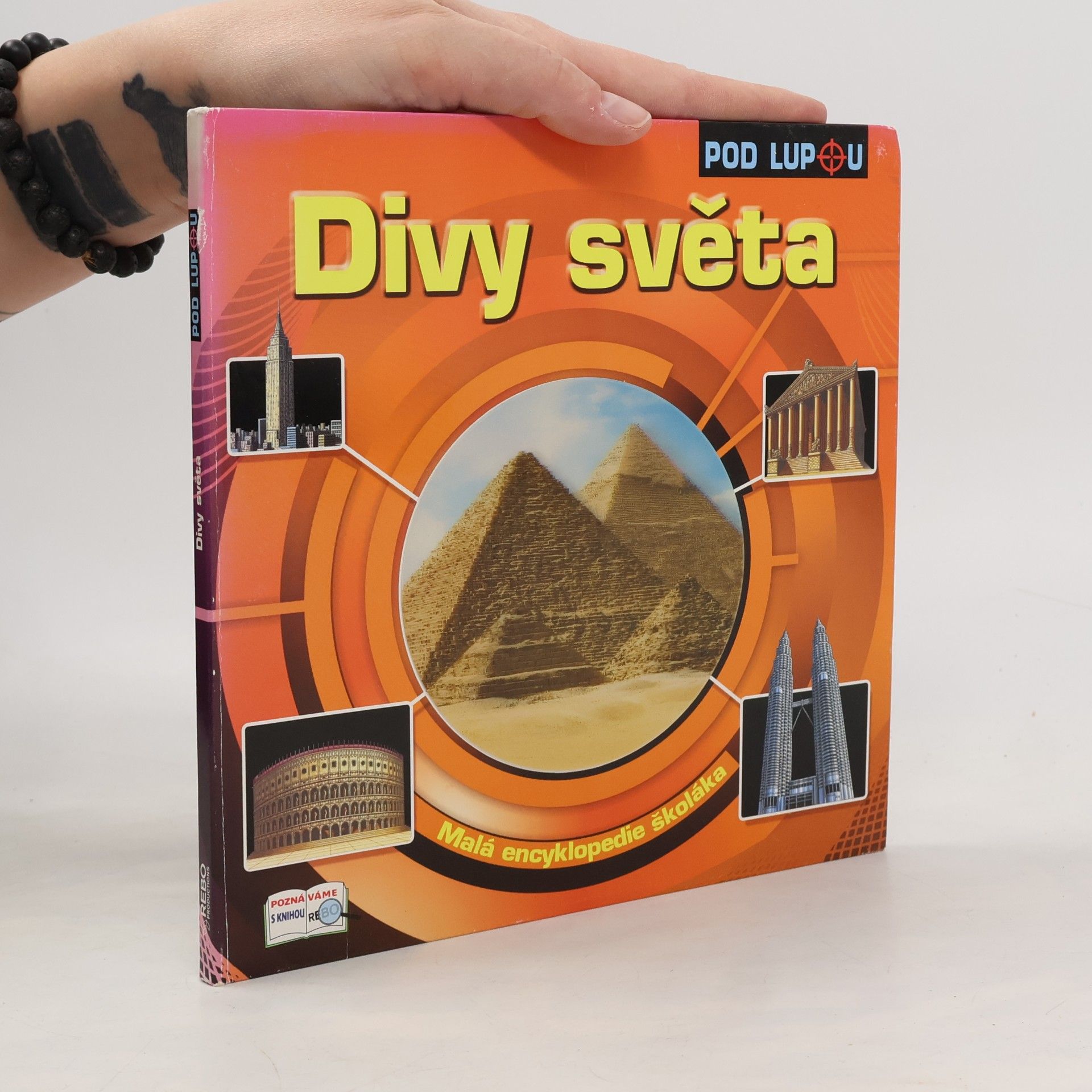 Autorenkollektiv Divy světa