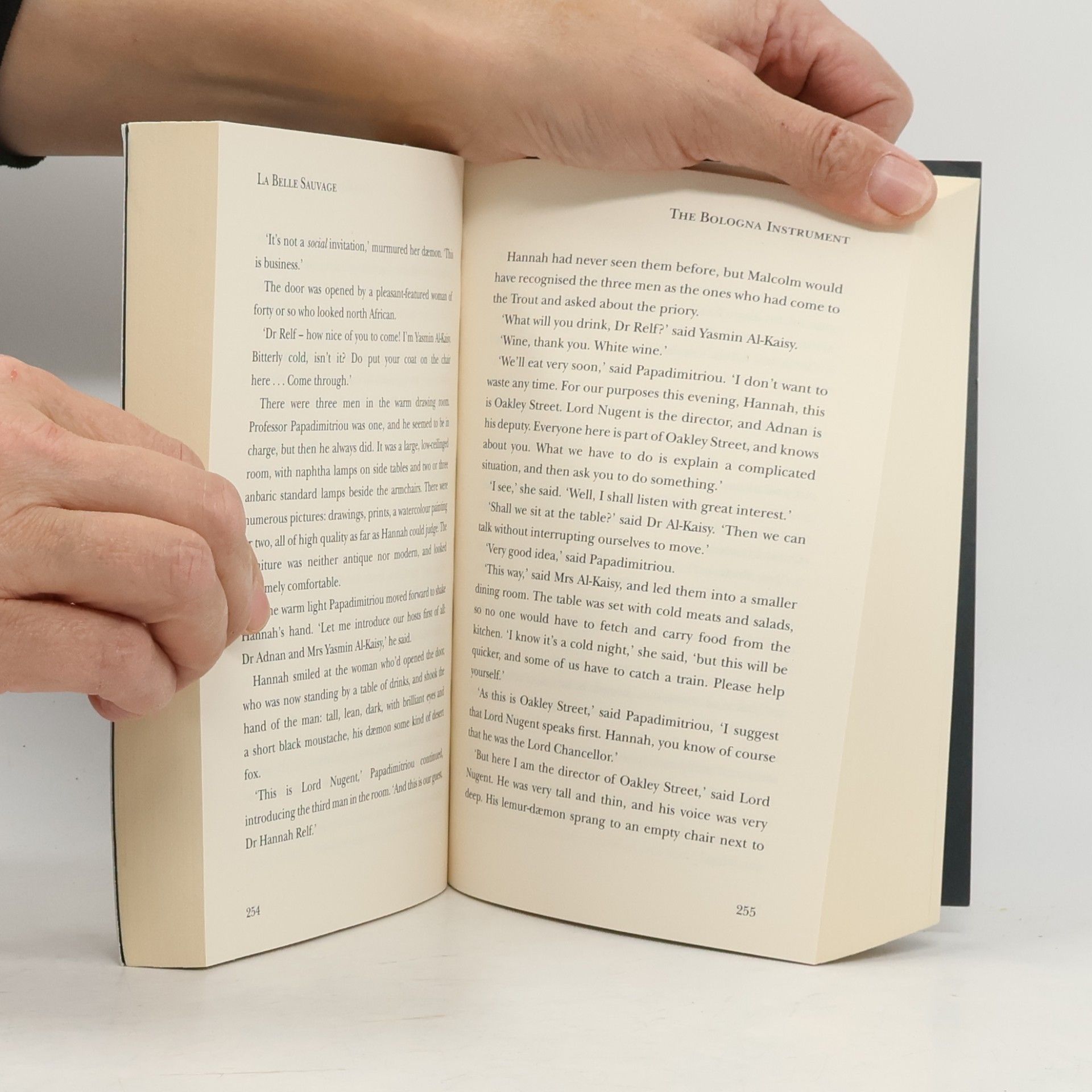Philip Pullman The Book of Dust: Volume one, La belle sauvage