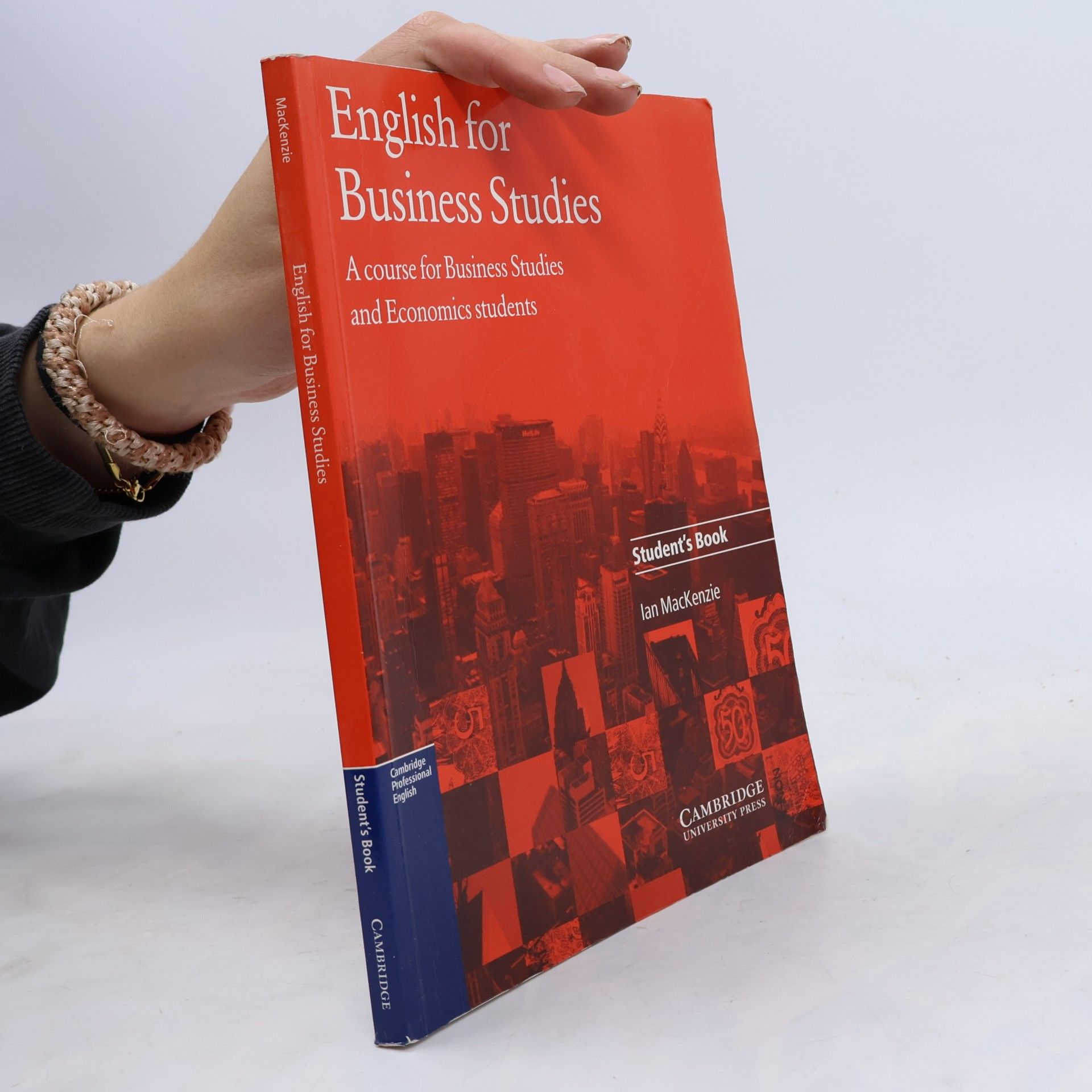 English for business studies. A course for business studies and economics students. Student's book