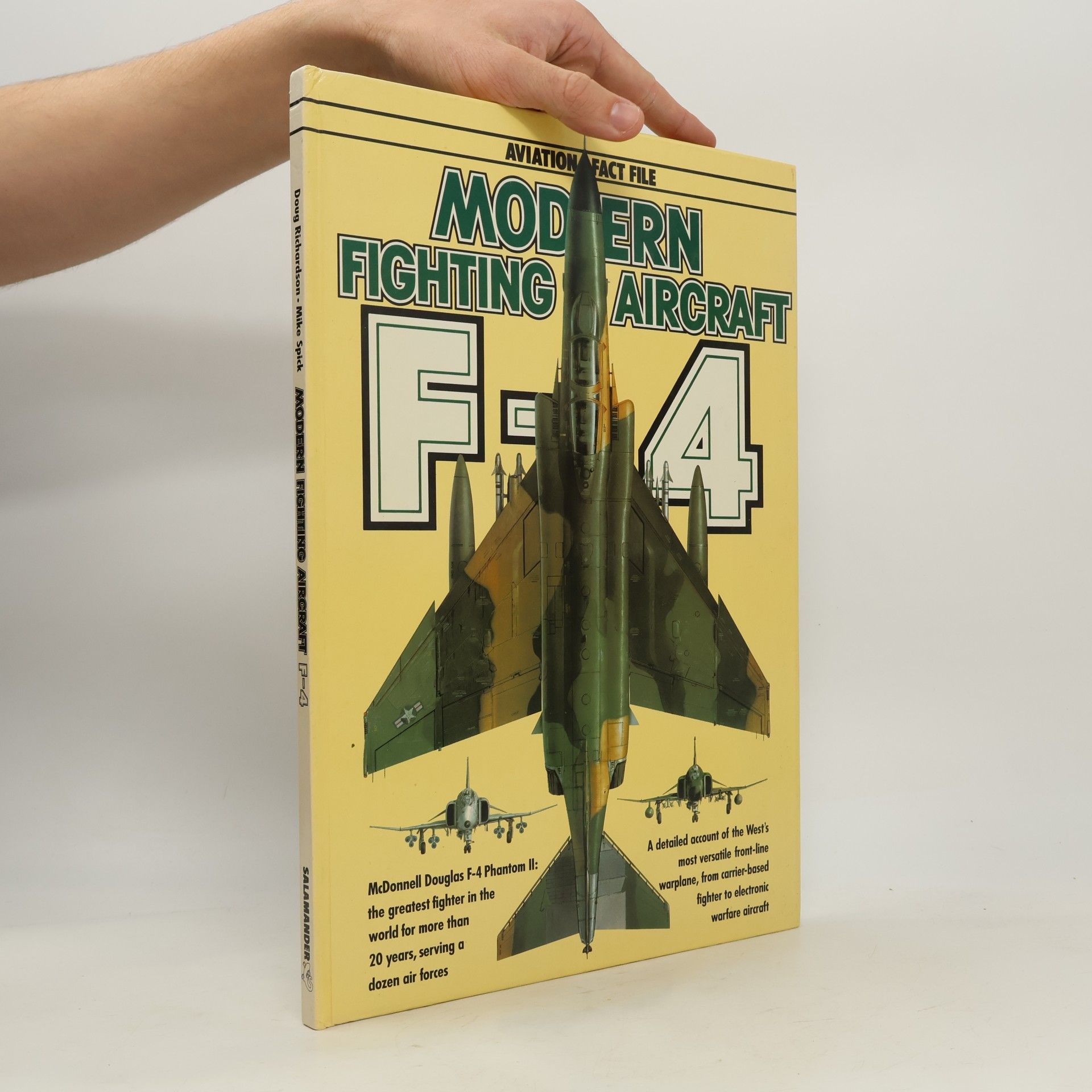 Various authors Modern Fighting Aircraft F-4