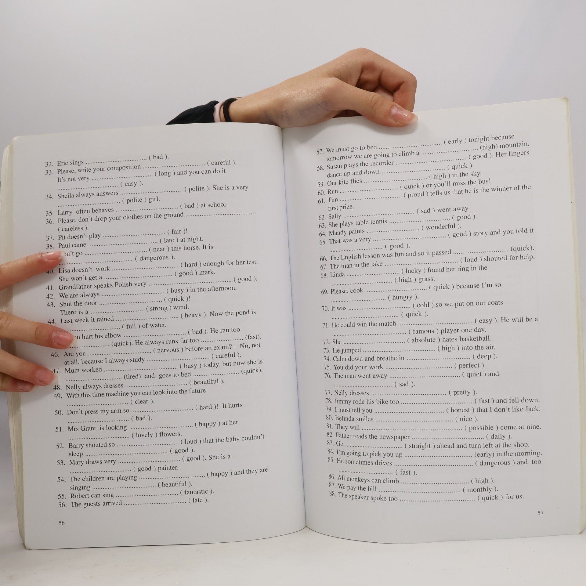Claudia Lichtenwagner Smile. Englisch-Übungsbuch für II. Klasse AHS/HS