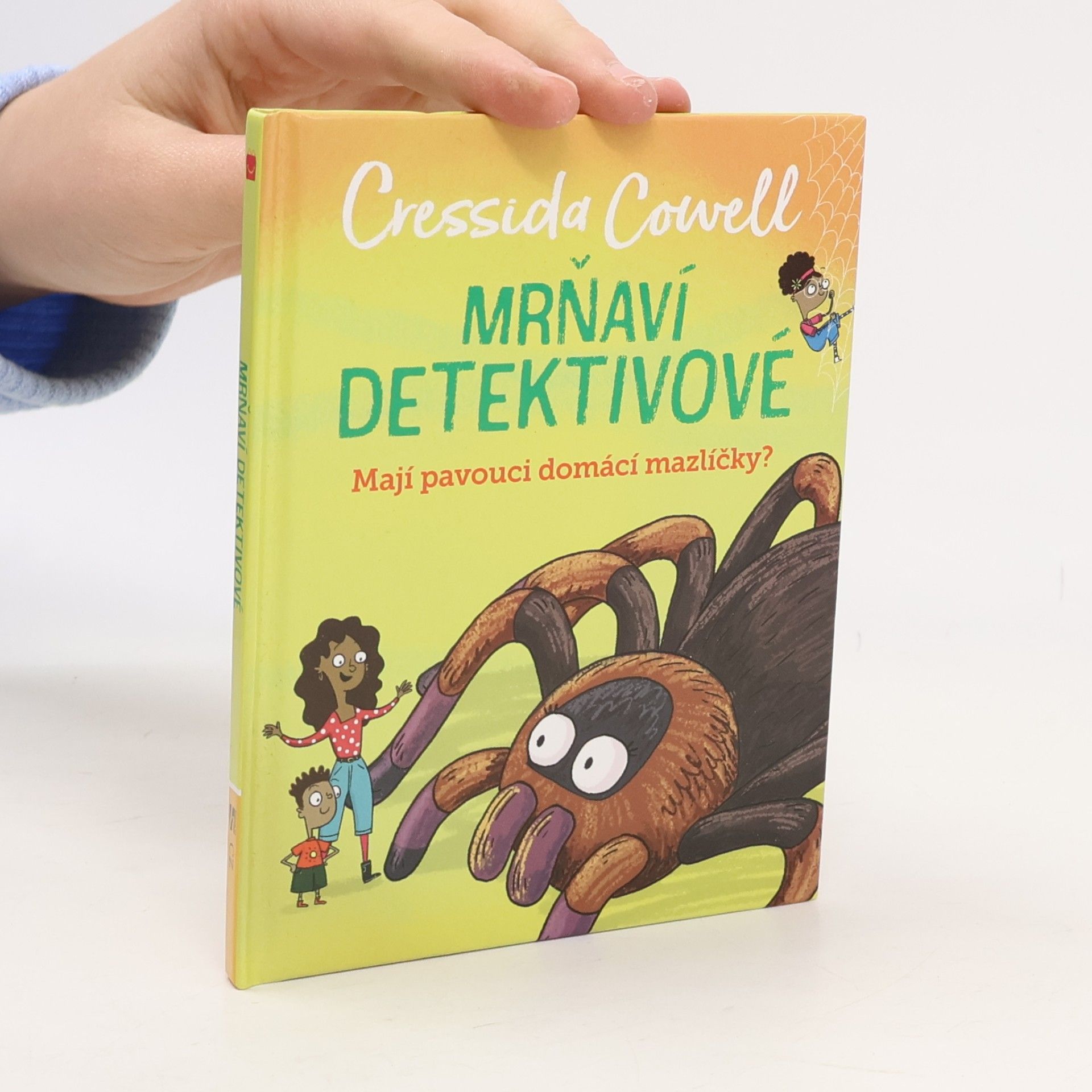 Mrňaví detektivové. Mají pavouci domácí mazlíčky?