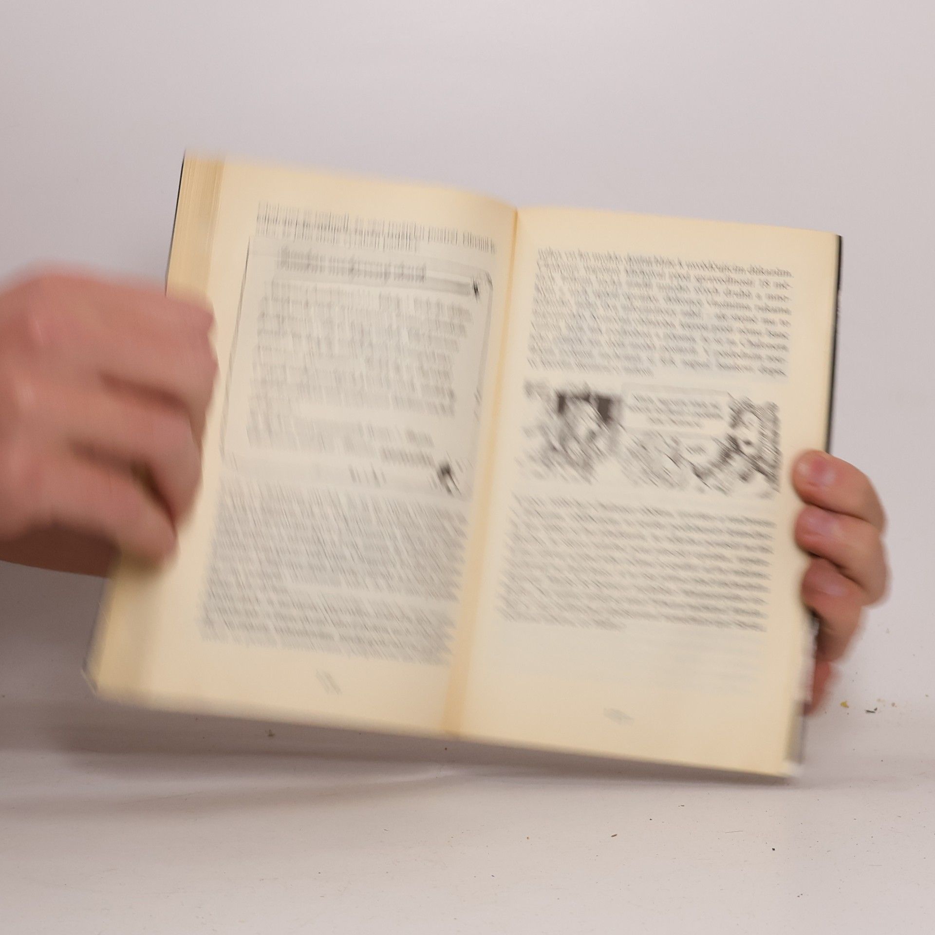Kjartan Poskitt Drazí zesnulí. Isaac Newton a jeho jablko