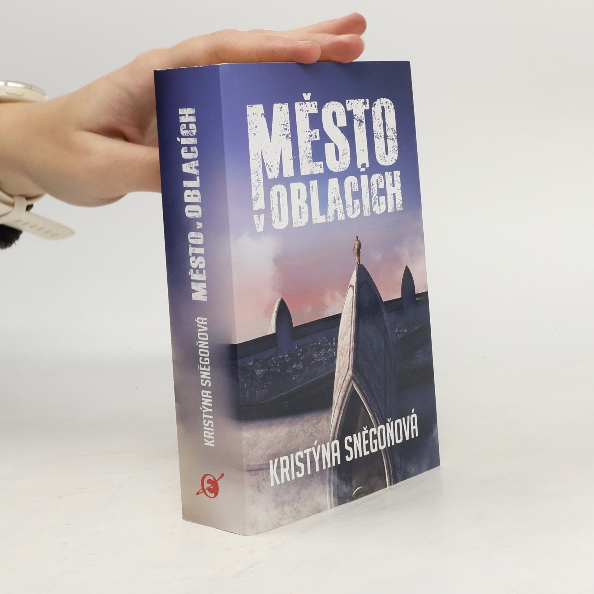 Kristýna Sněgoňová Město v oblacích