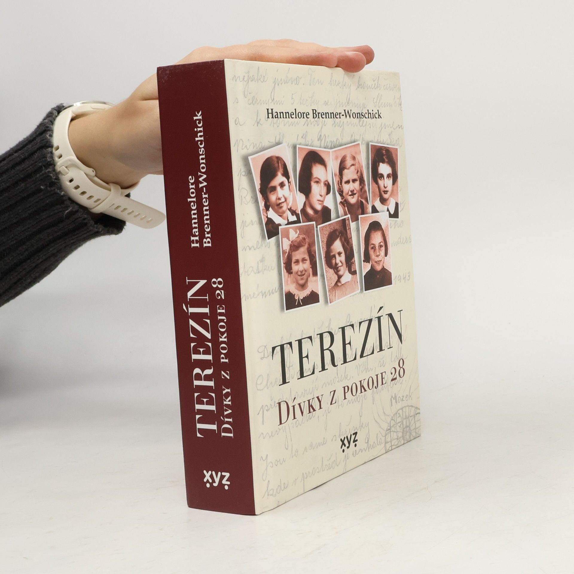 Terezín: dívky z pokoje 28
