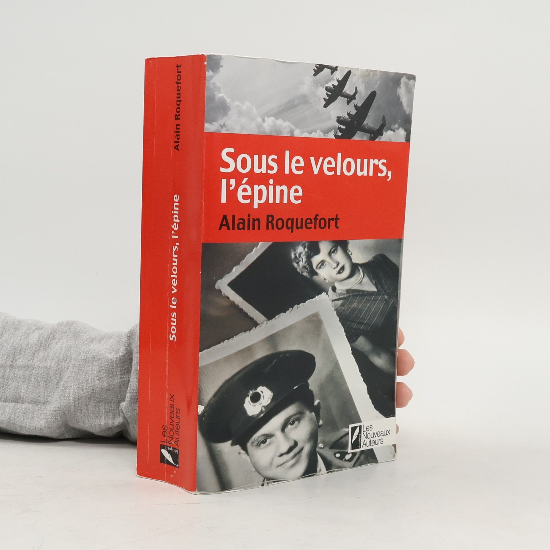 Sous le velours, l'épine