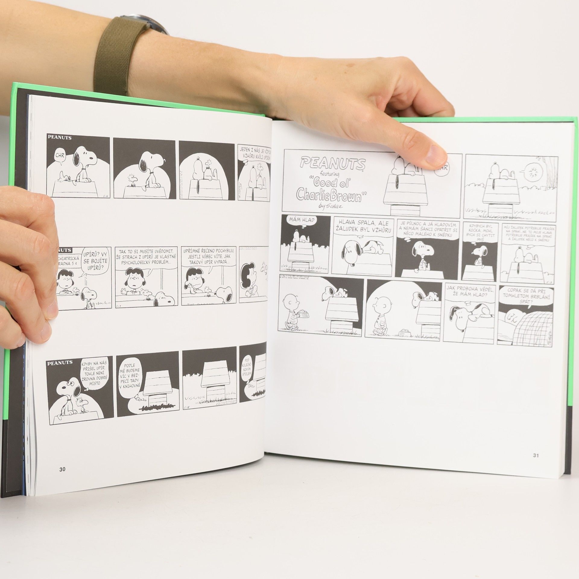 Charles Shulz Svět podle Snoopyho. To nejlepší z komiksových stripů Peanuts 1970-1990
