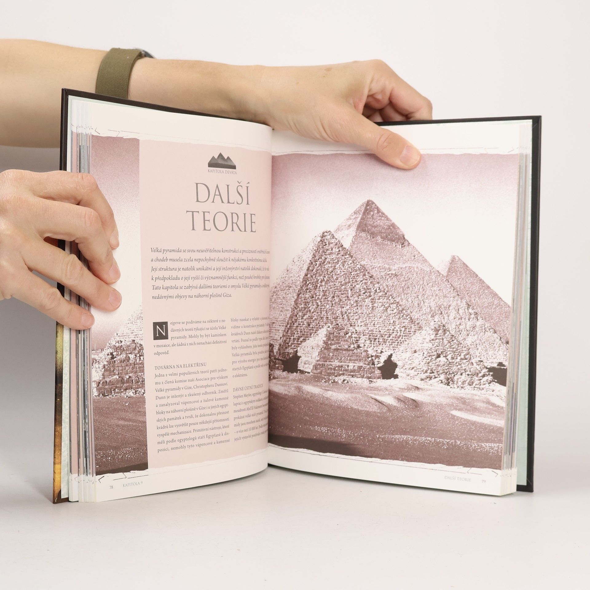 John A. DeSalvo Tajemný svět pyramid: zkoumání nejzáhadnějších staveb světa
