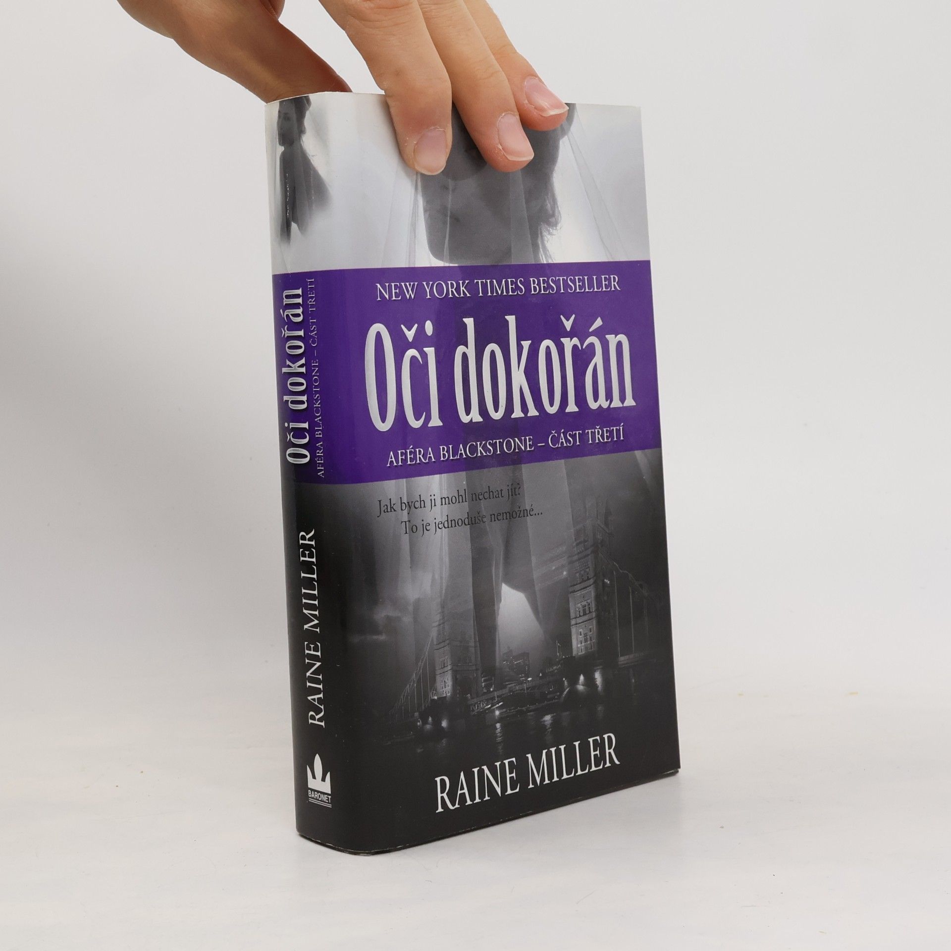 Oči dokořán