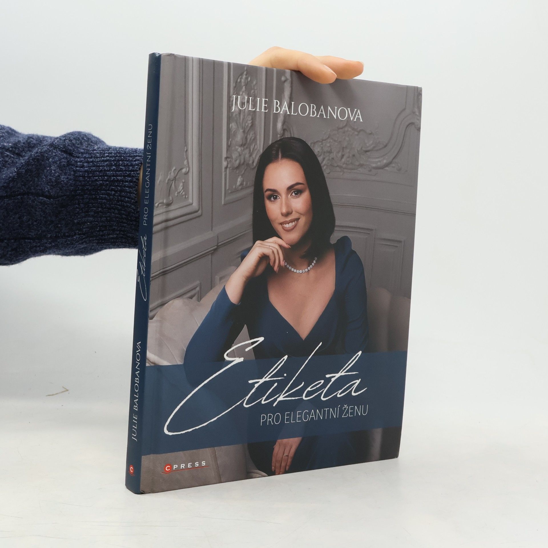 Etiketa pro elegantní ženu