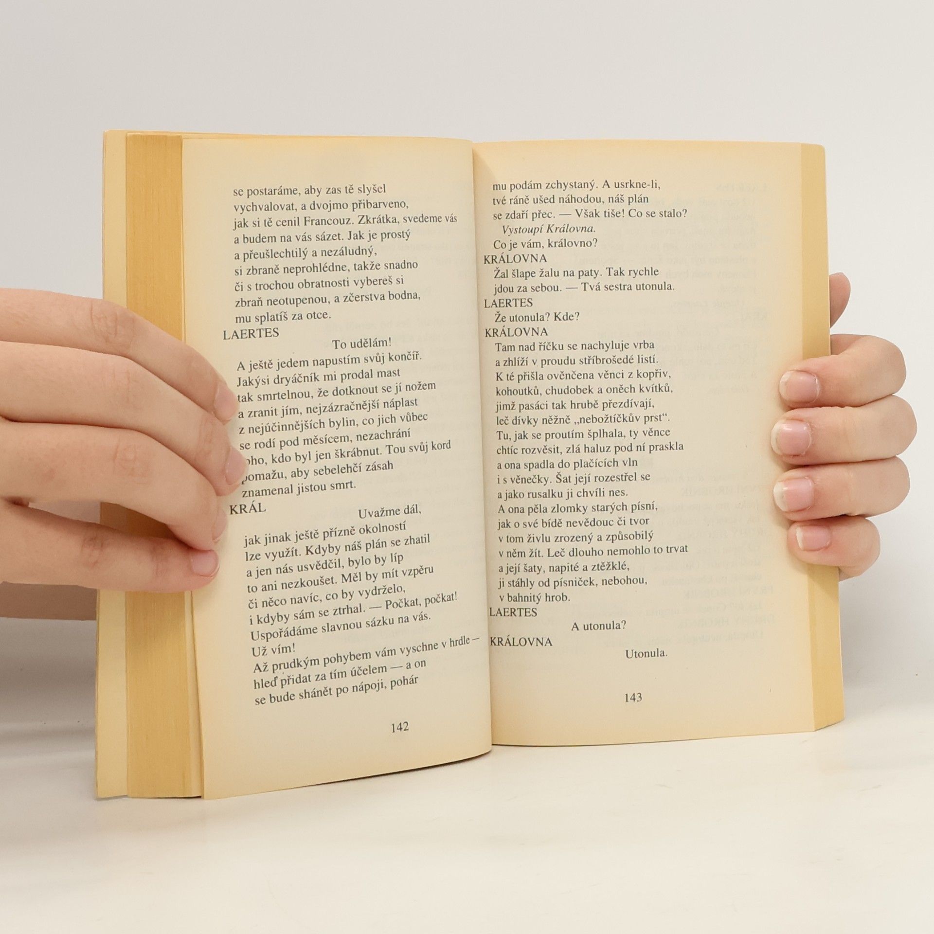 William Shakespeare Hamlet ; Král Lear