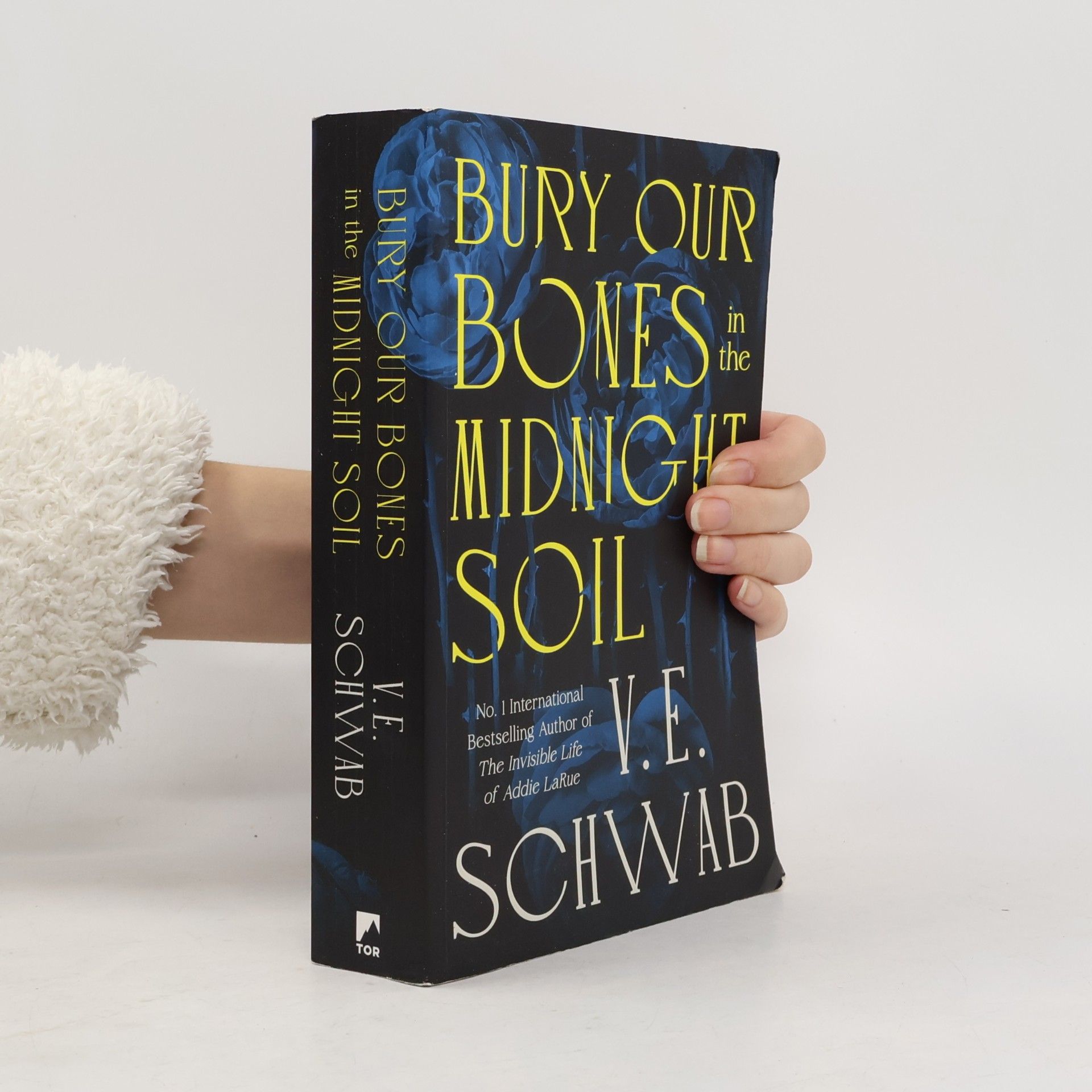 V. E. Schwab Bury Our Bones in the Midnight Soil