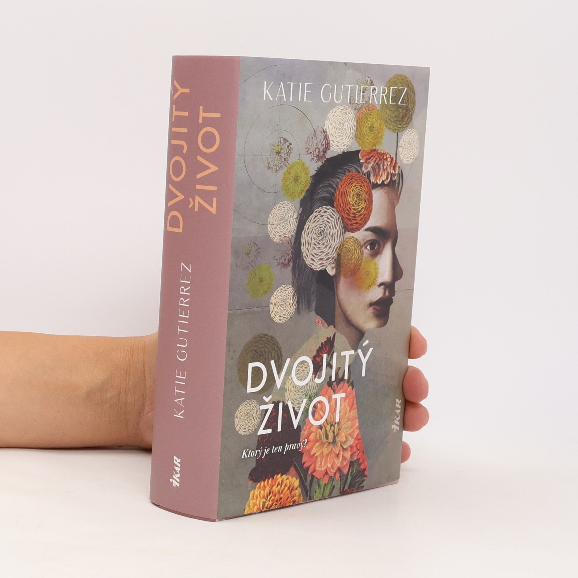 Katie Gutierrez Dvojitý život