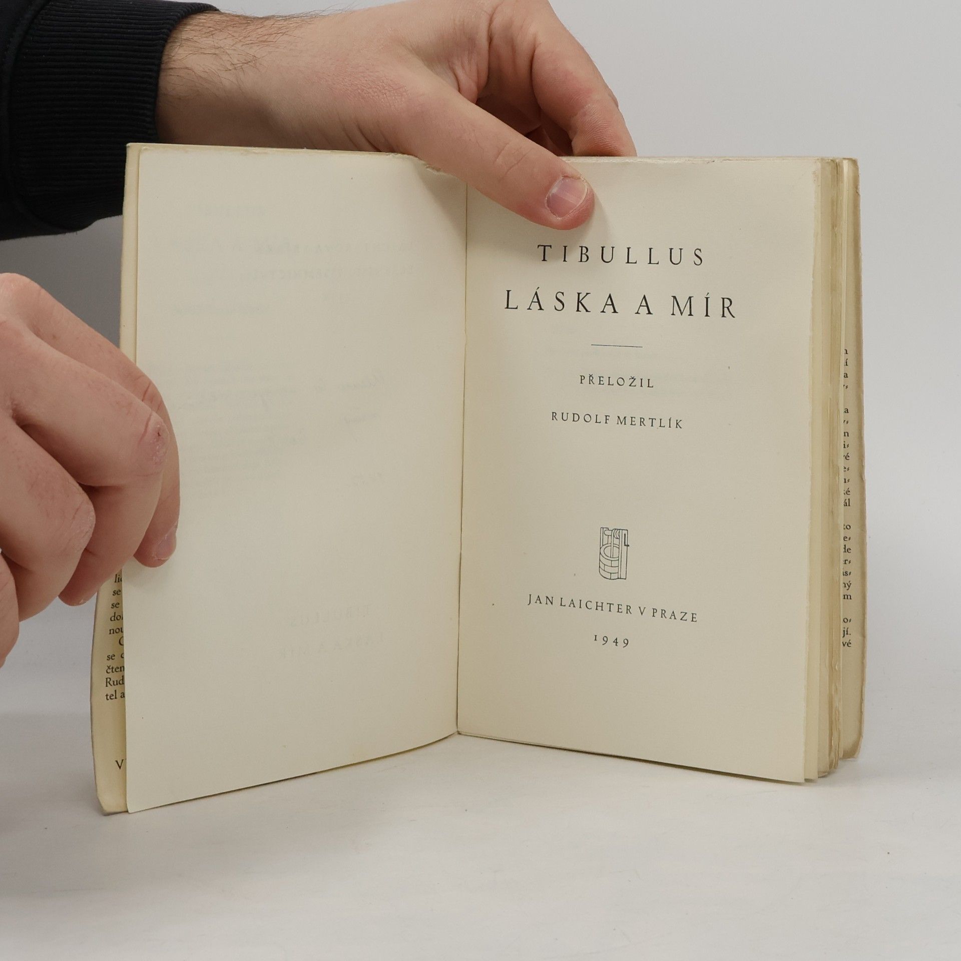 Albius Tibullus Láska a mír
