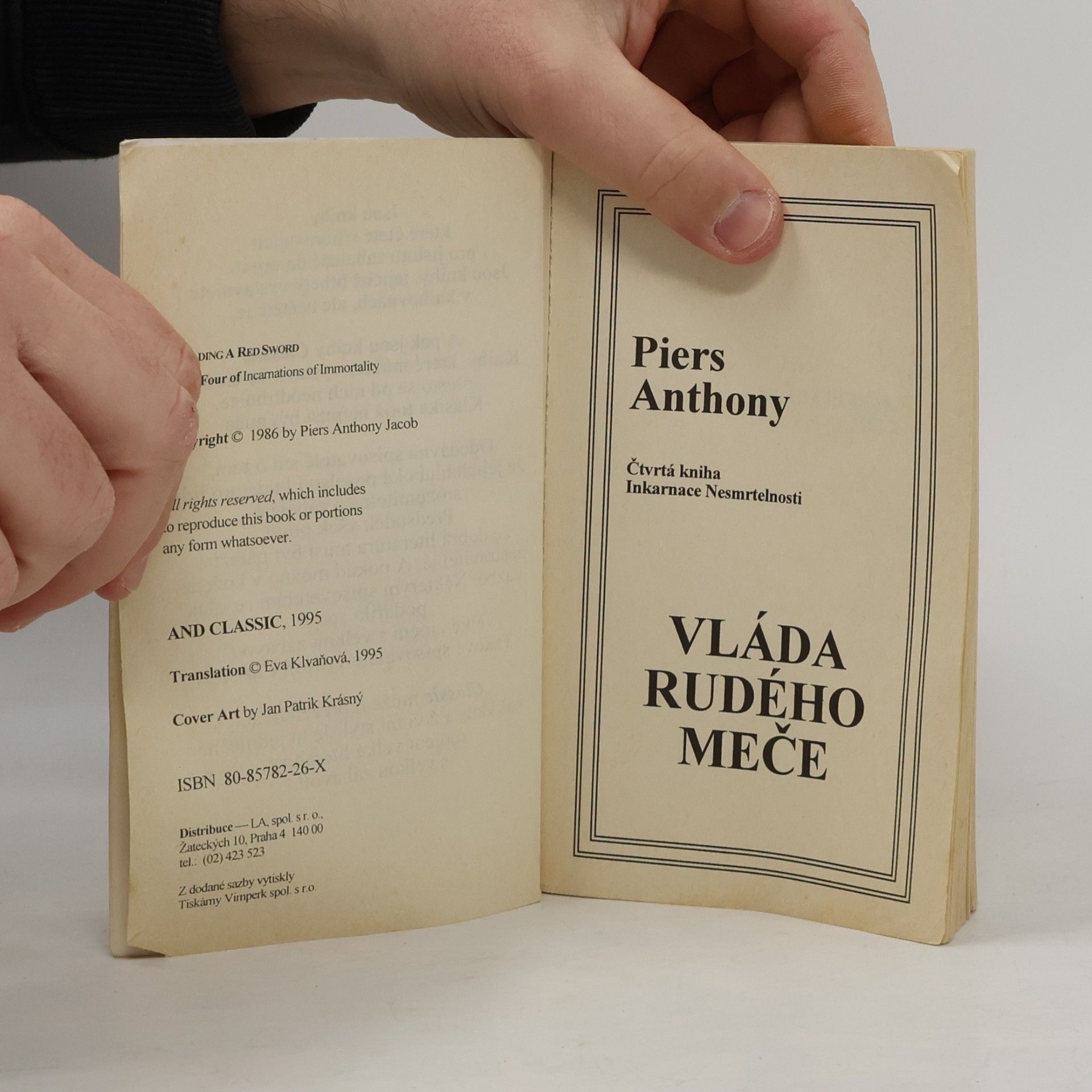 Piers Anthony Vláda rudého meče