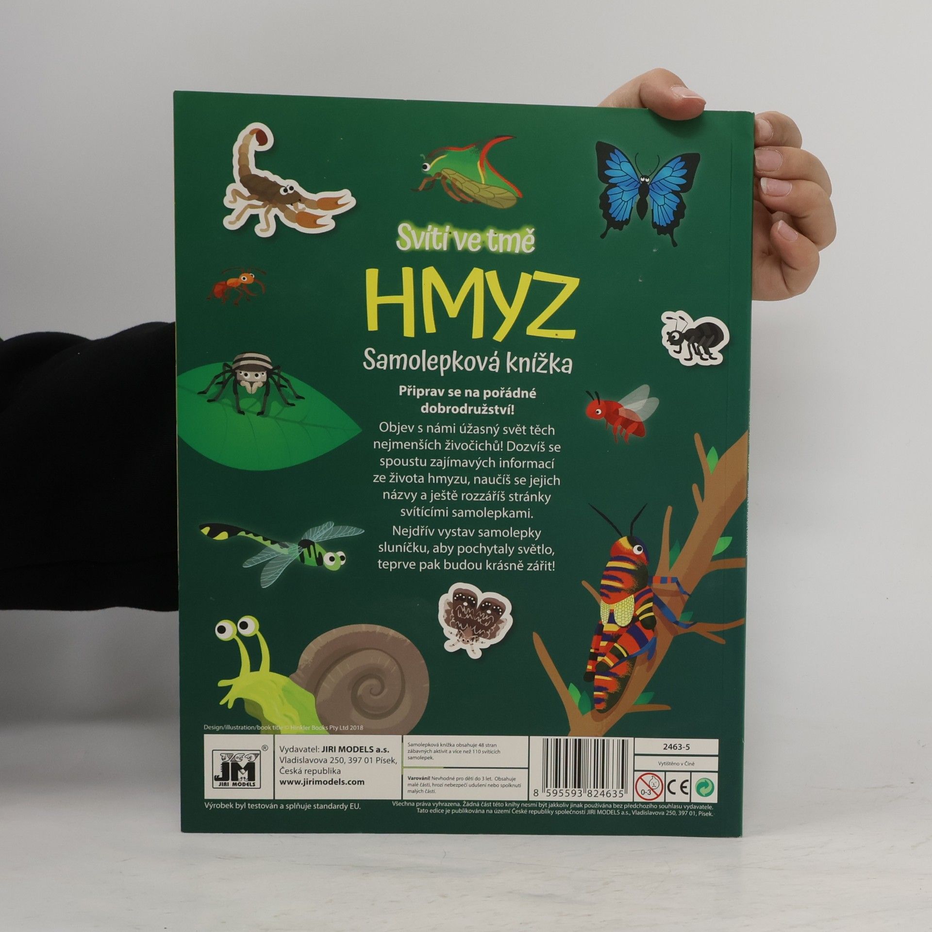 Kolektiv autorů Svítí ve tmě hmyz. Samolepková knížka