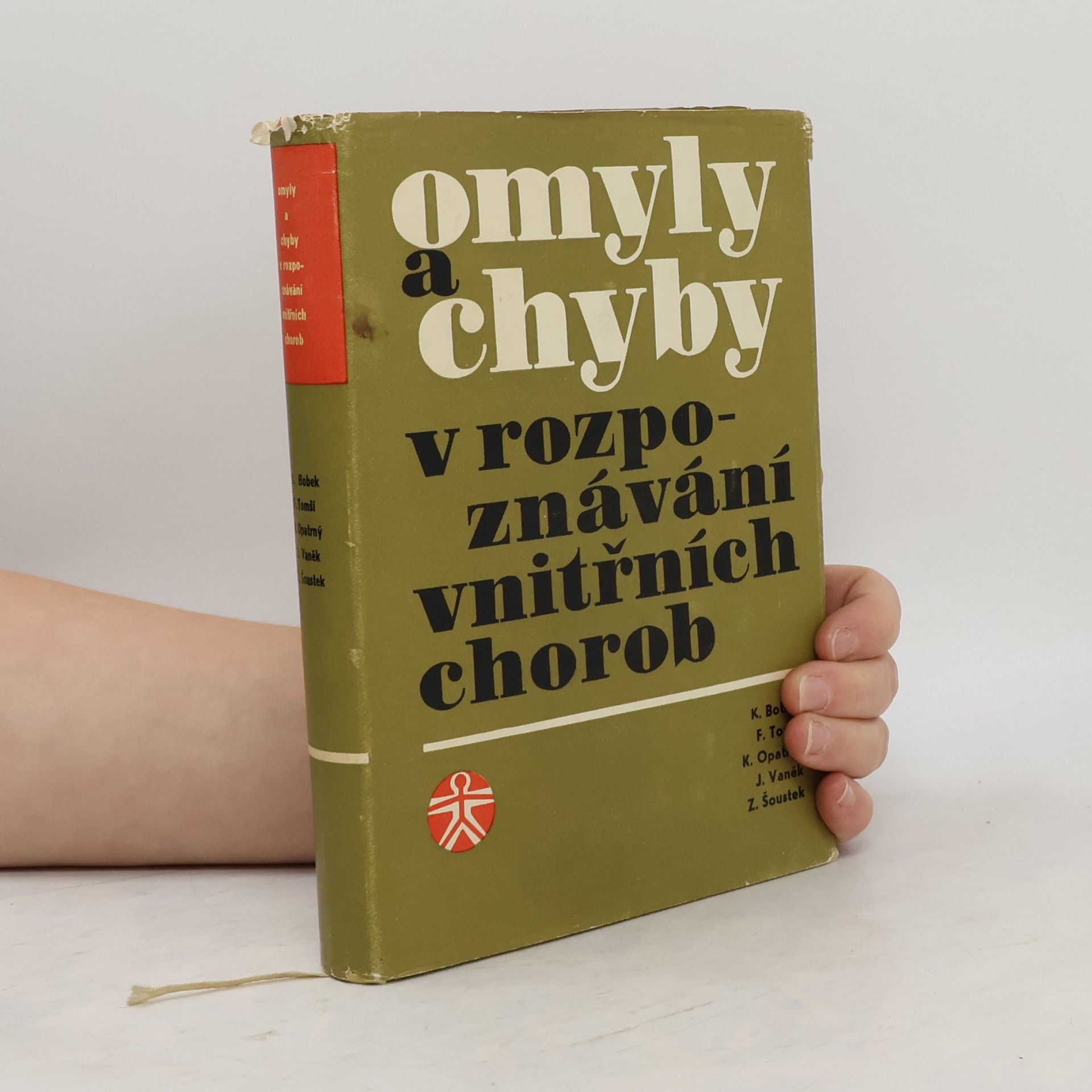 Various authors Omyly a chyby v rozpoznávání vnitřních chorob