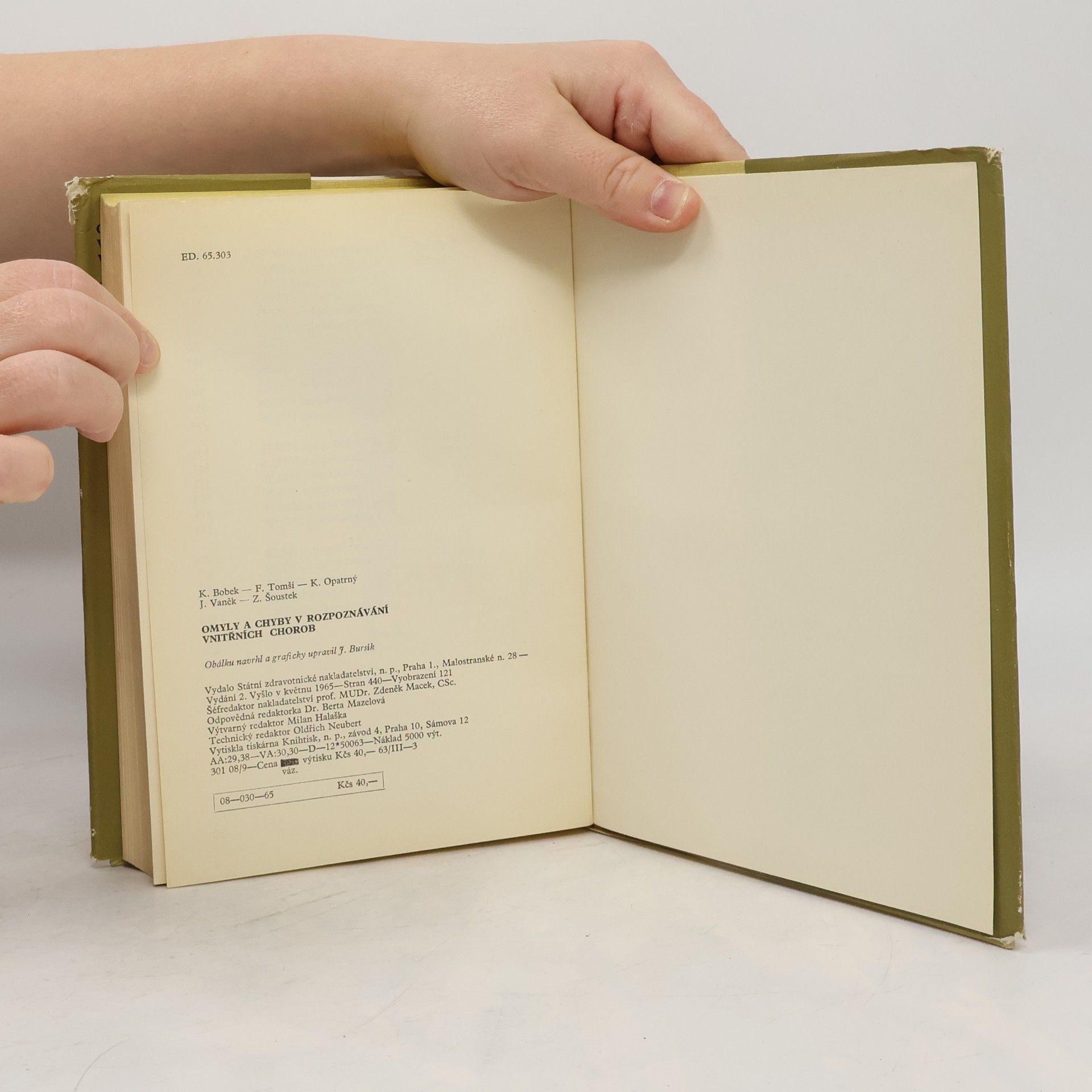 Various authors Omyly a chyby v rozpoznávání vnitřních chorob
