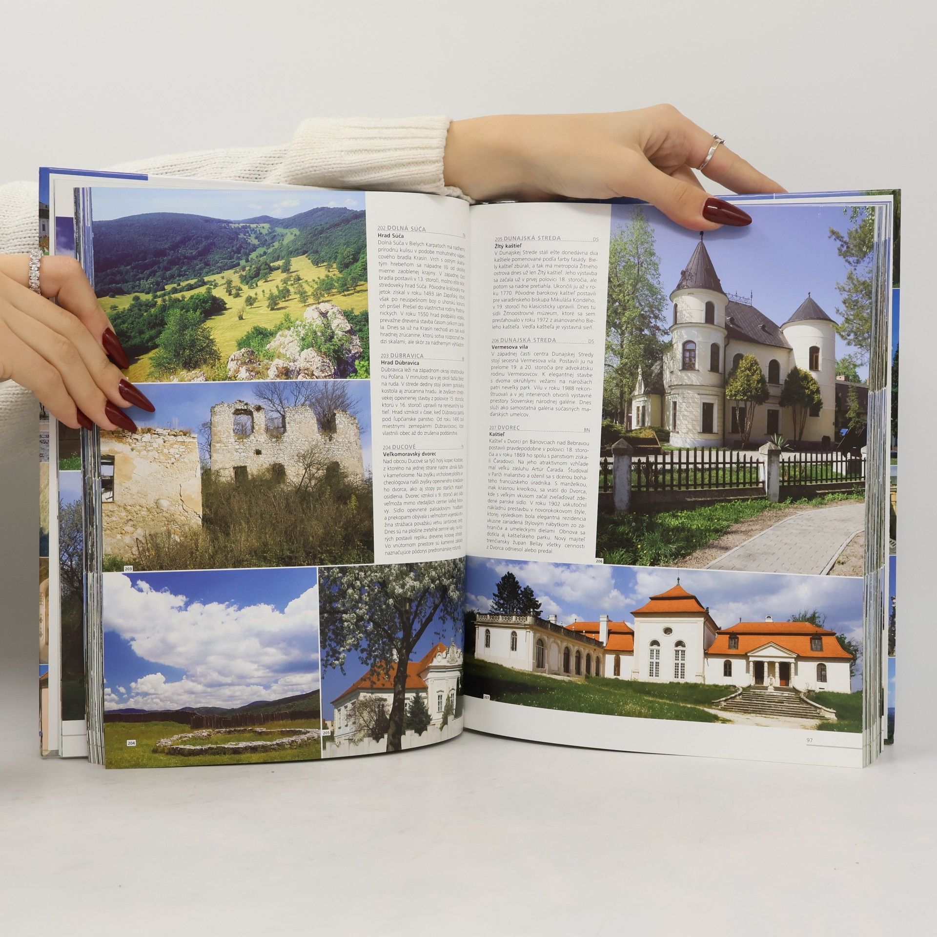Rebecca Stephens 700 slovenských hradov, zámkov, kaštieľov, panských sídel a pevností