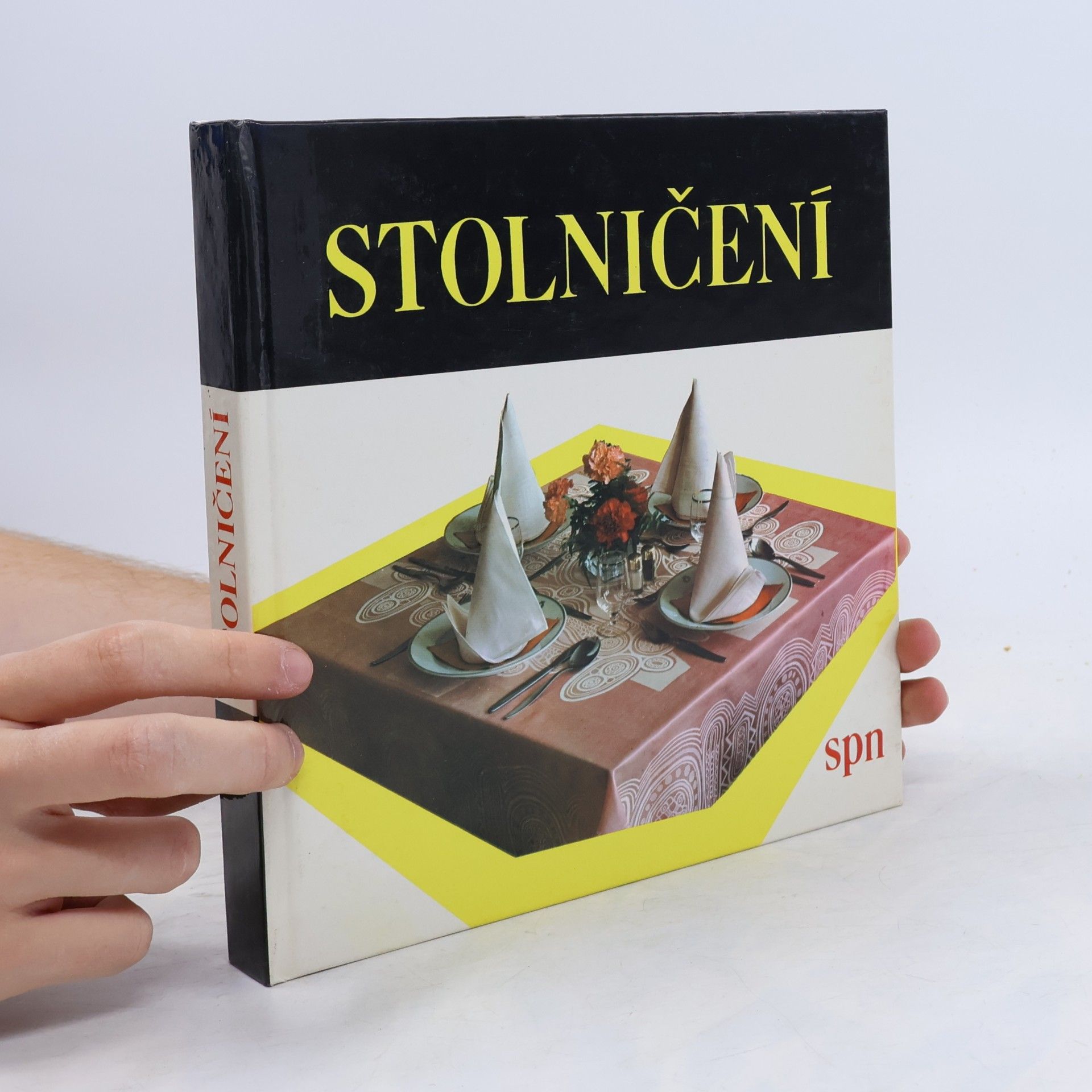 Stolničení