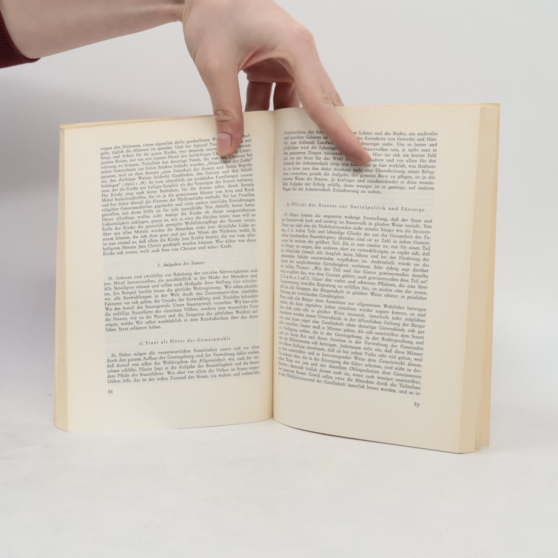 Franz Klüber Individuum und Gemeinschaft in katholischer Sicht