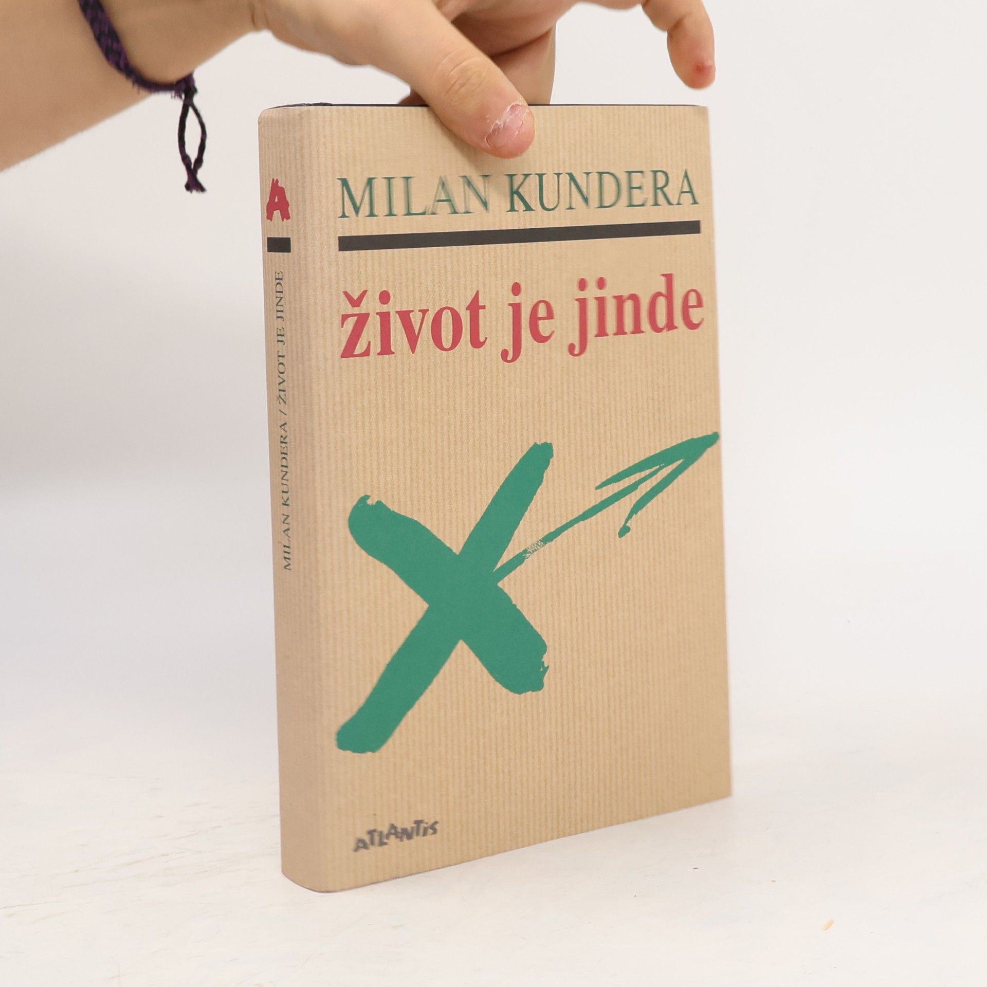 Život je jinde
