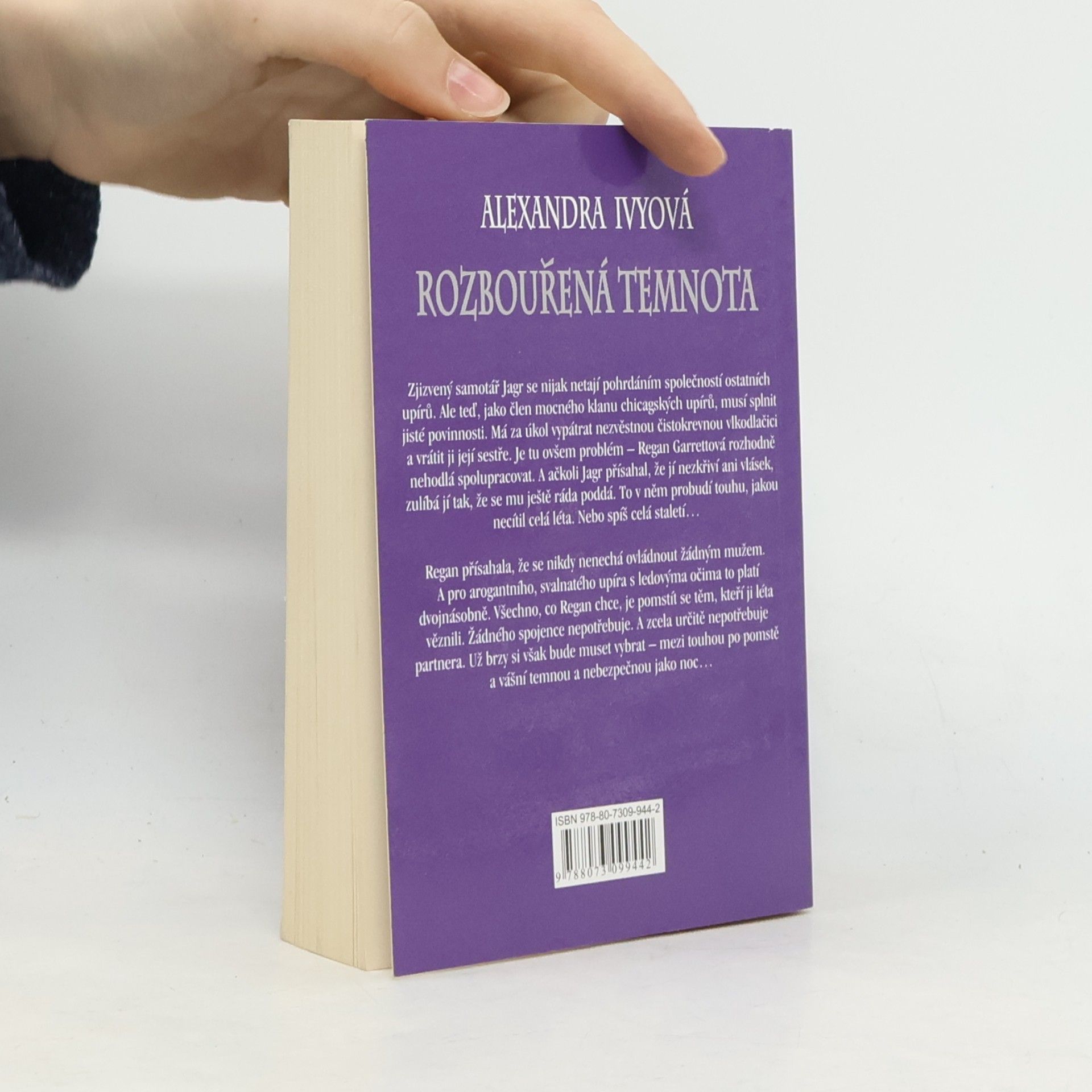 Alexandra Ivy Rozbouřená temnota