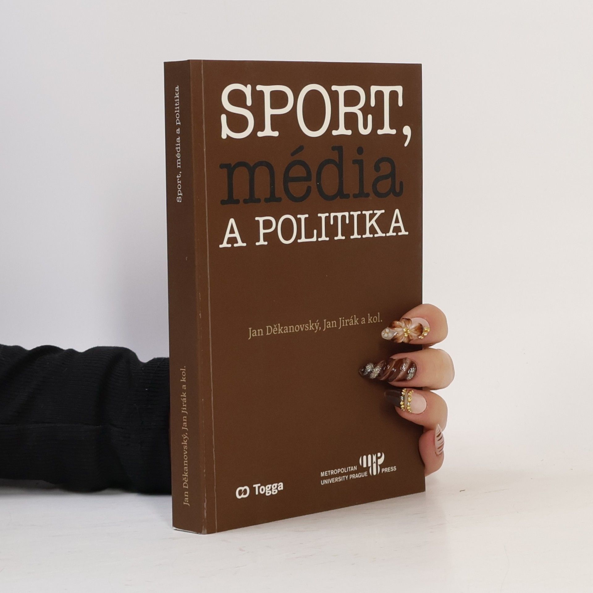 Sport, média a politika