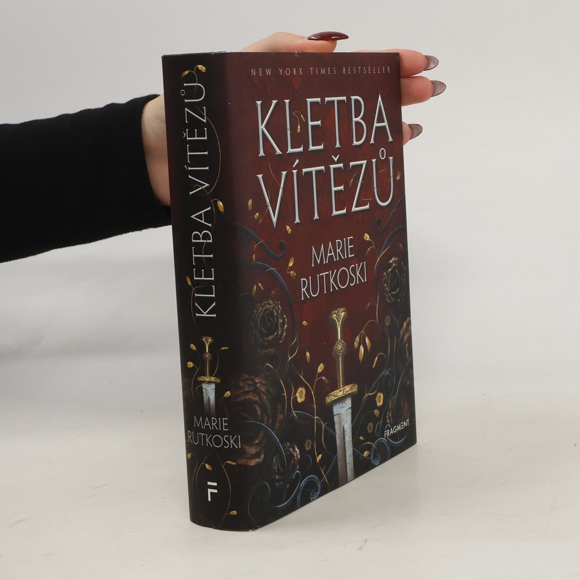 Marie Rutkoski Kletba vítězů