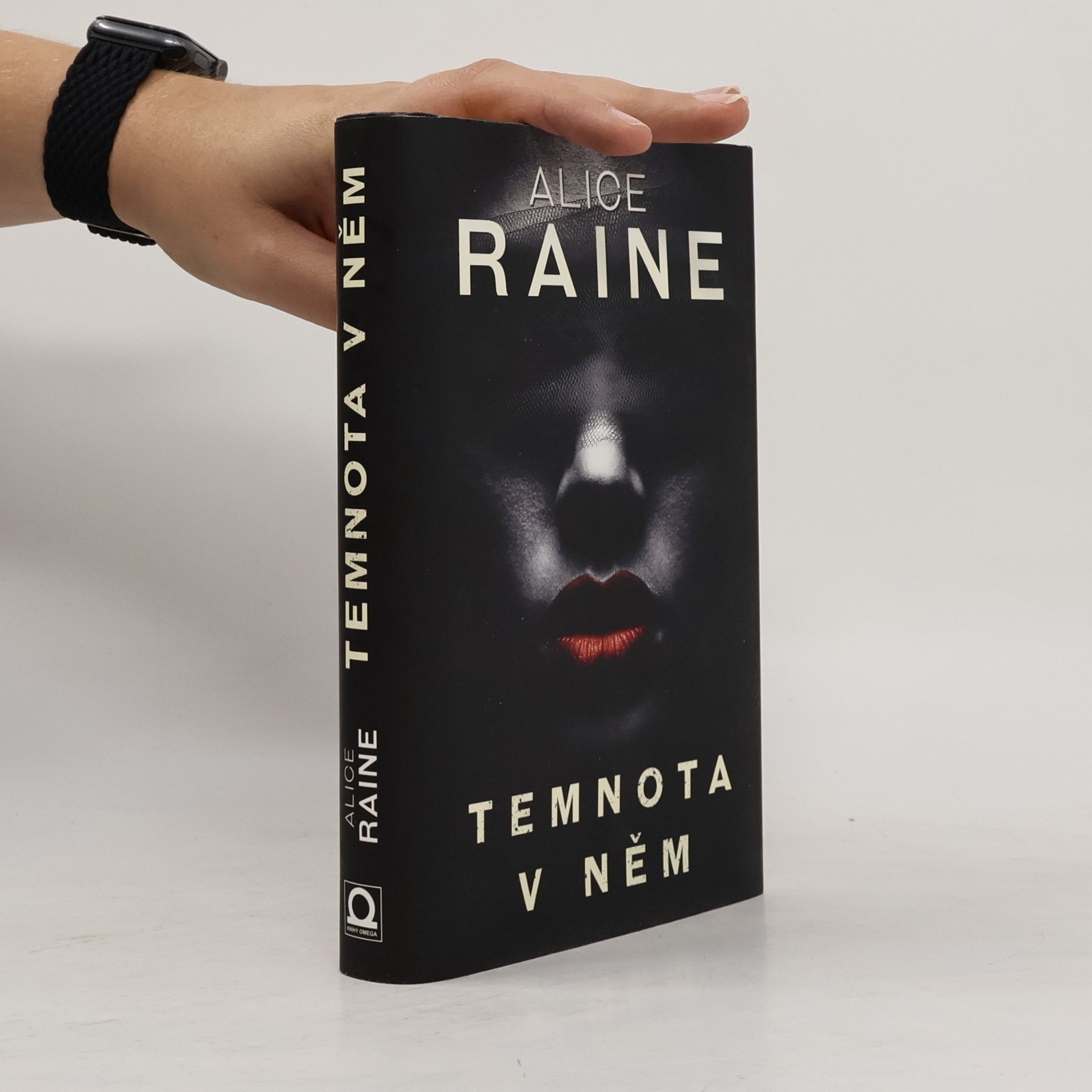 Alice Raine Temnota v něm