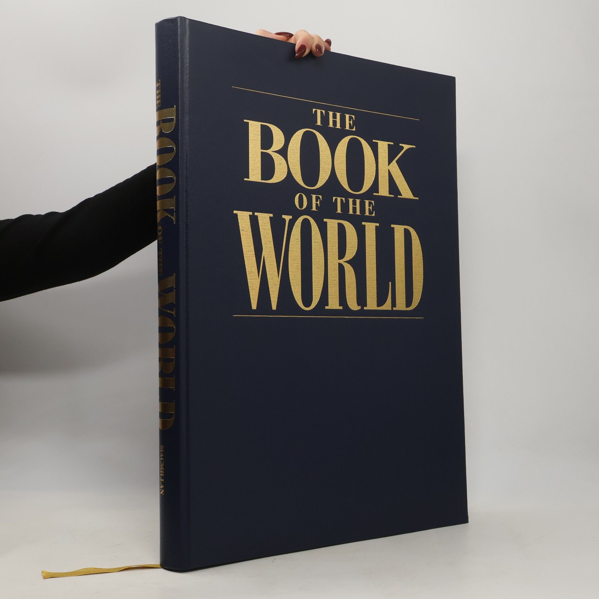 Iris Jeronimion The book of the World