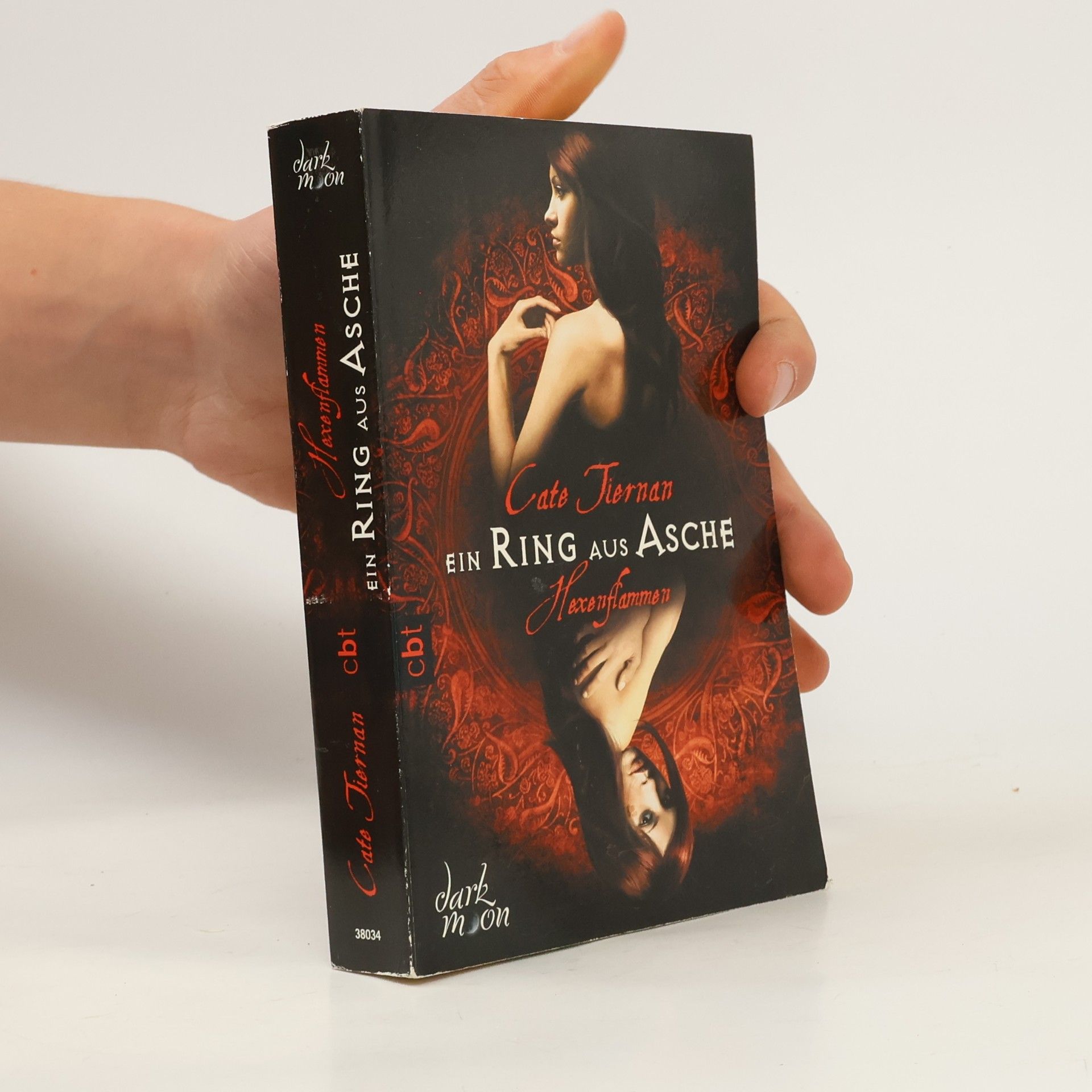 Hexenflammen - Ein Ring aus Asche
