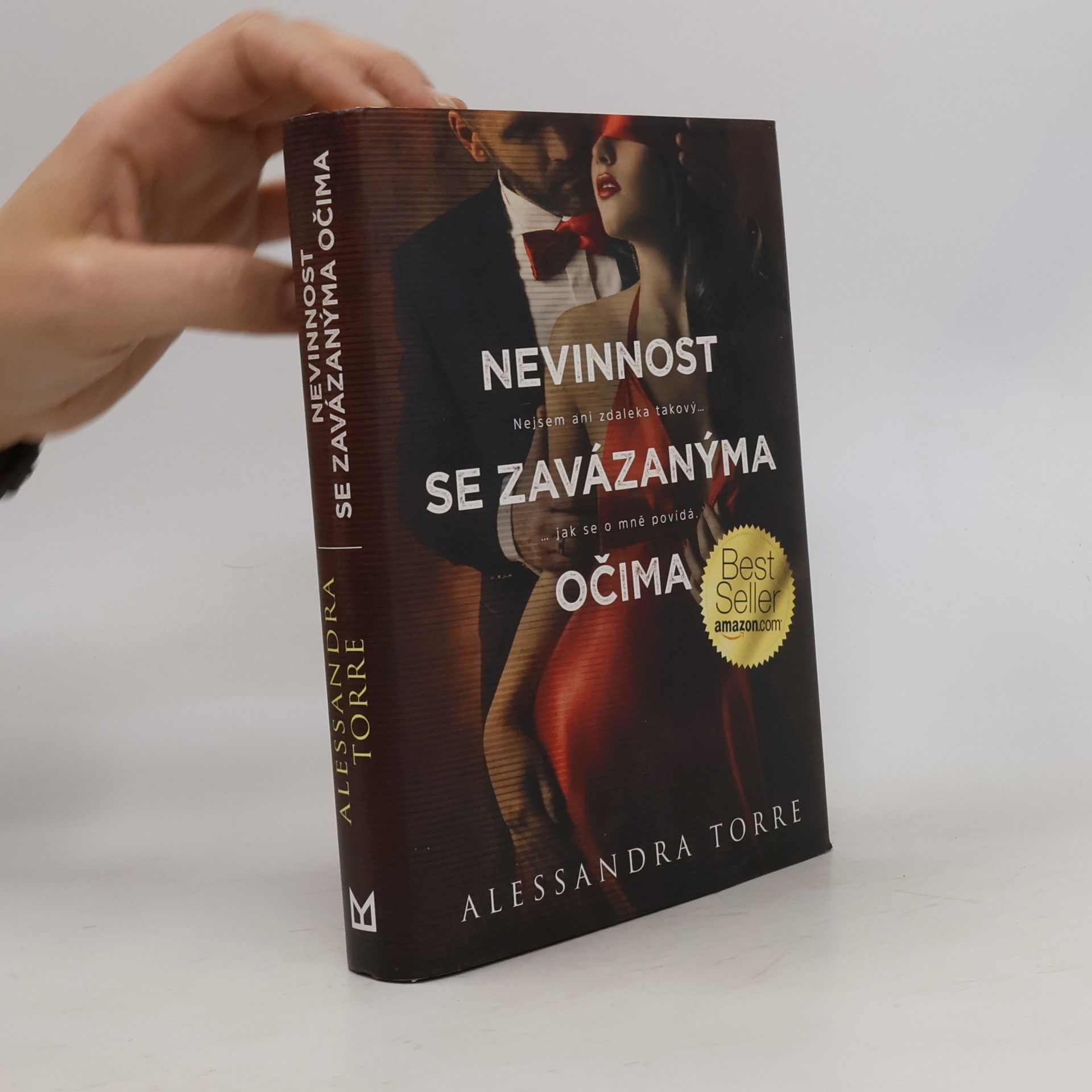 Nevinnost se závazanýma očima