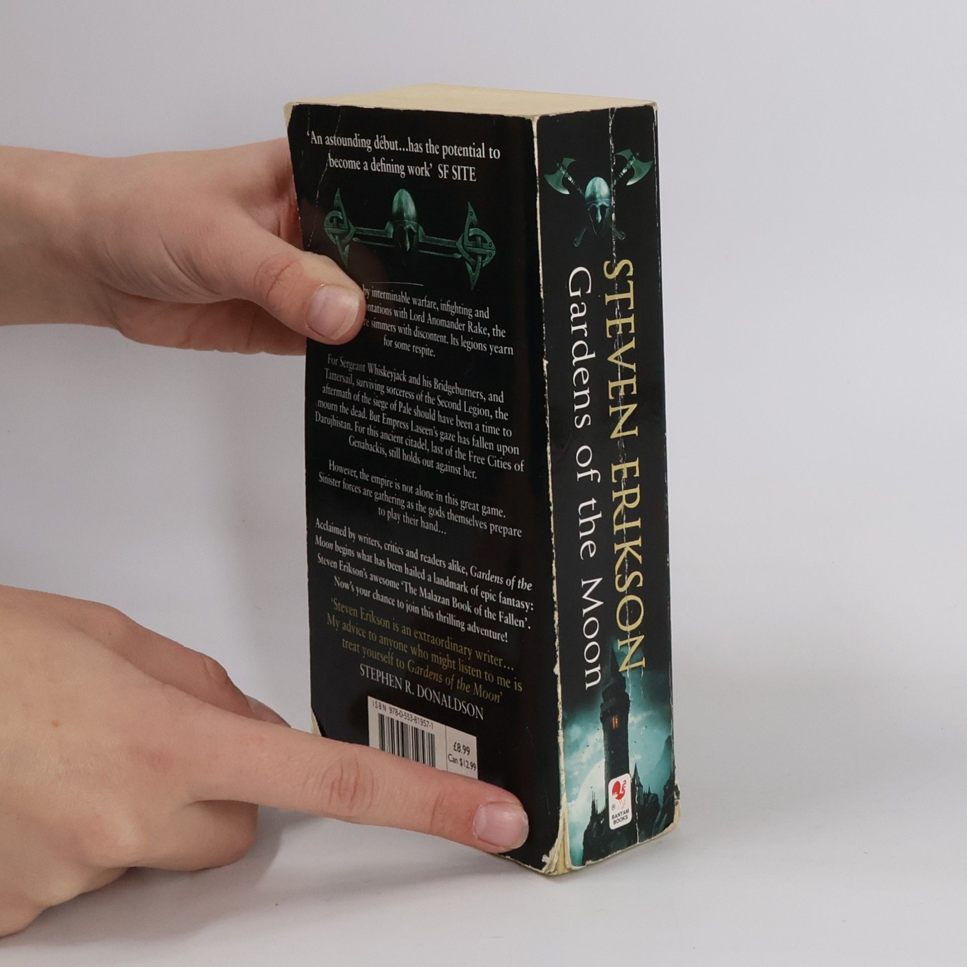 Steven Erikson Gardens of the Moon